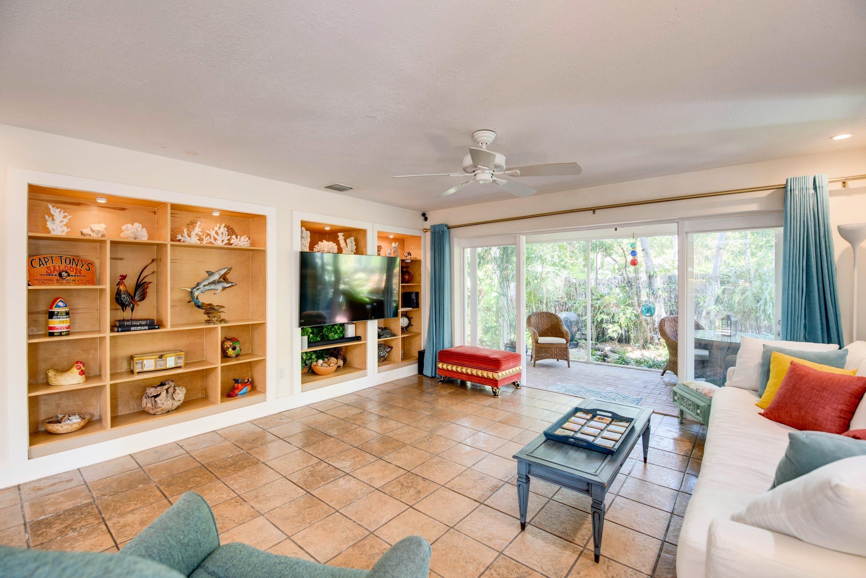 702 Florida Street Property Photo 3