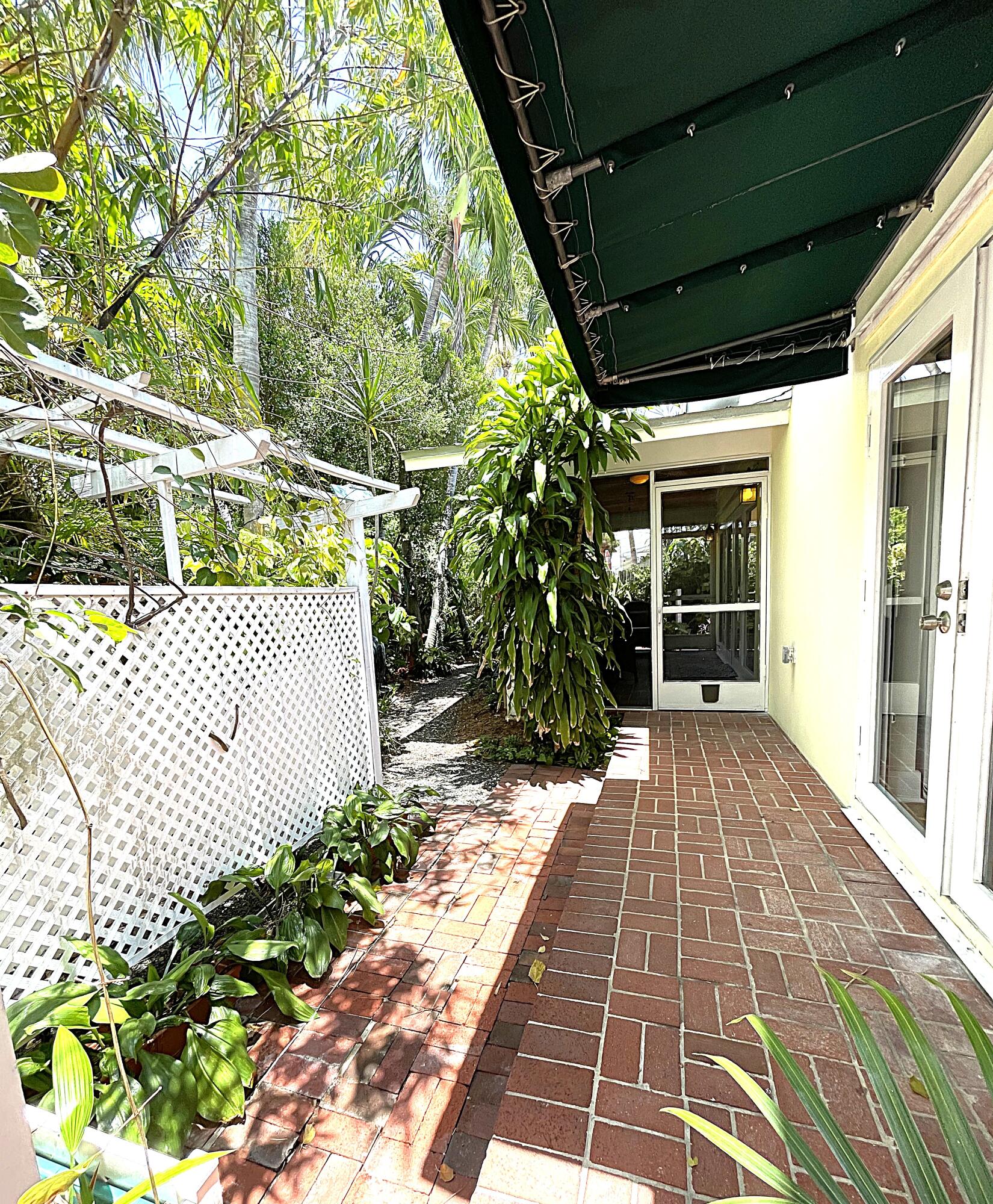 702 Florida Street Property Photo 15