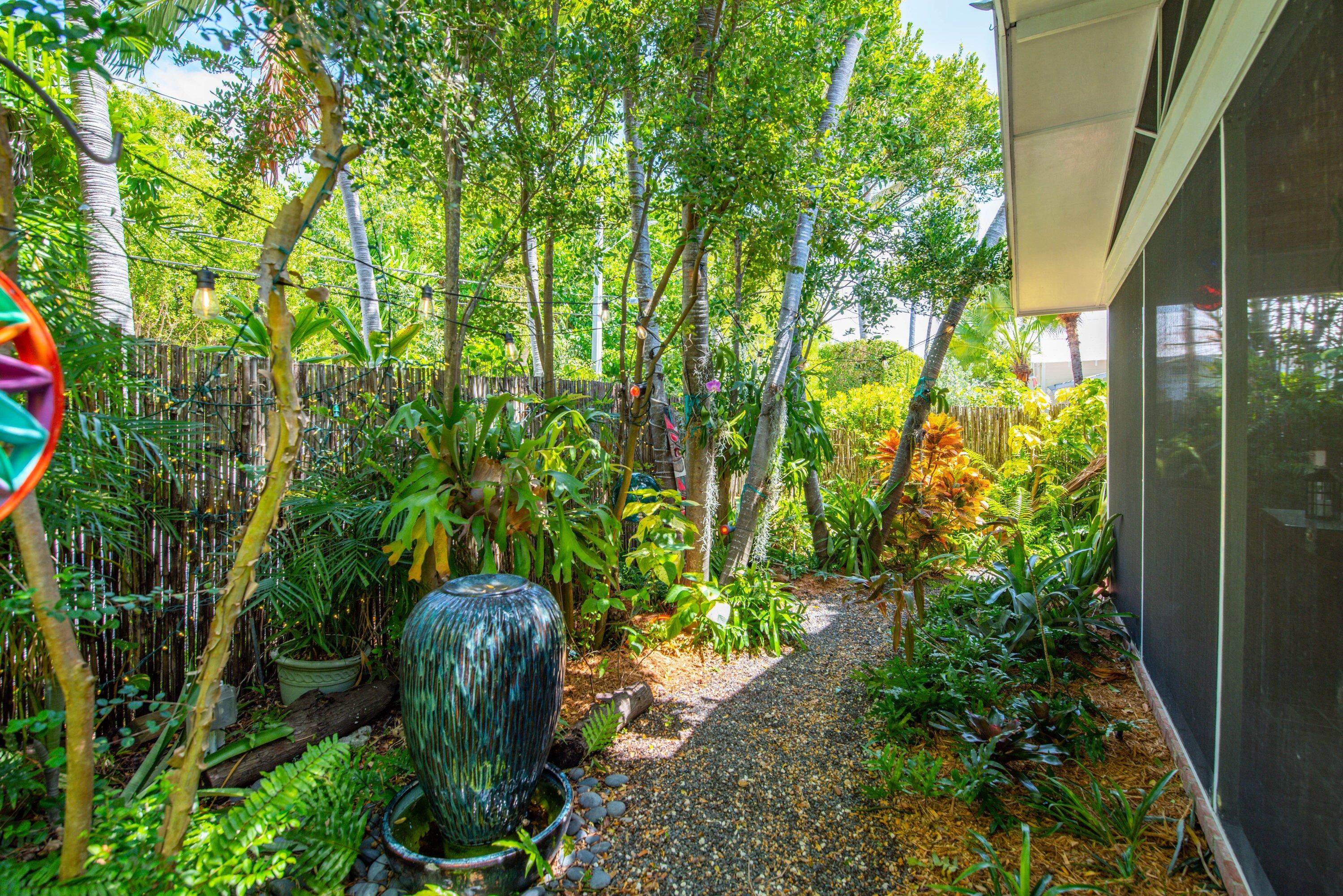 702 Florida Street Property Photo 27