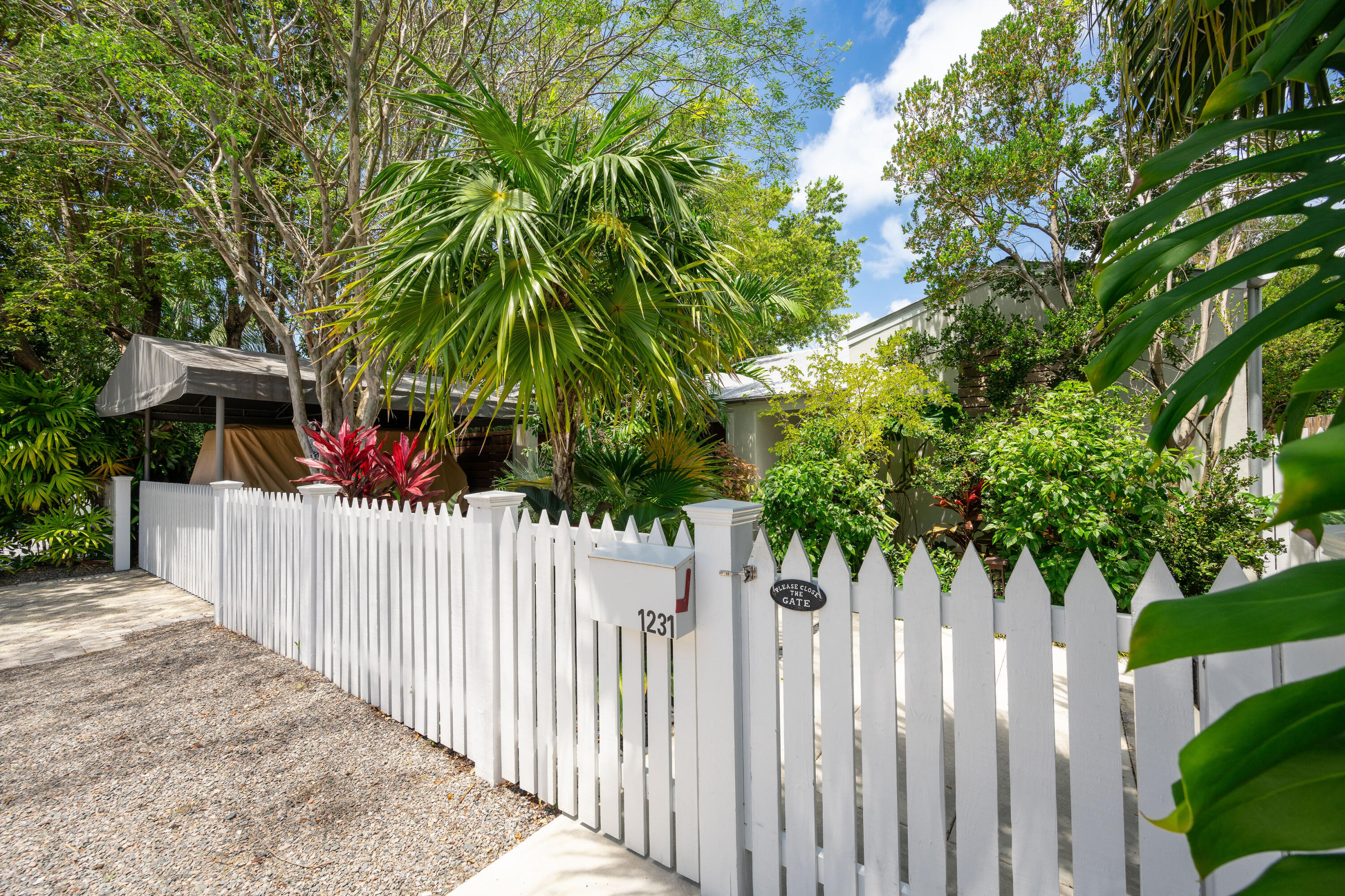 1231 Washington Street Property Photo 2