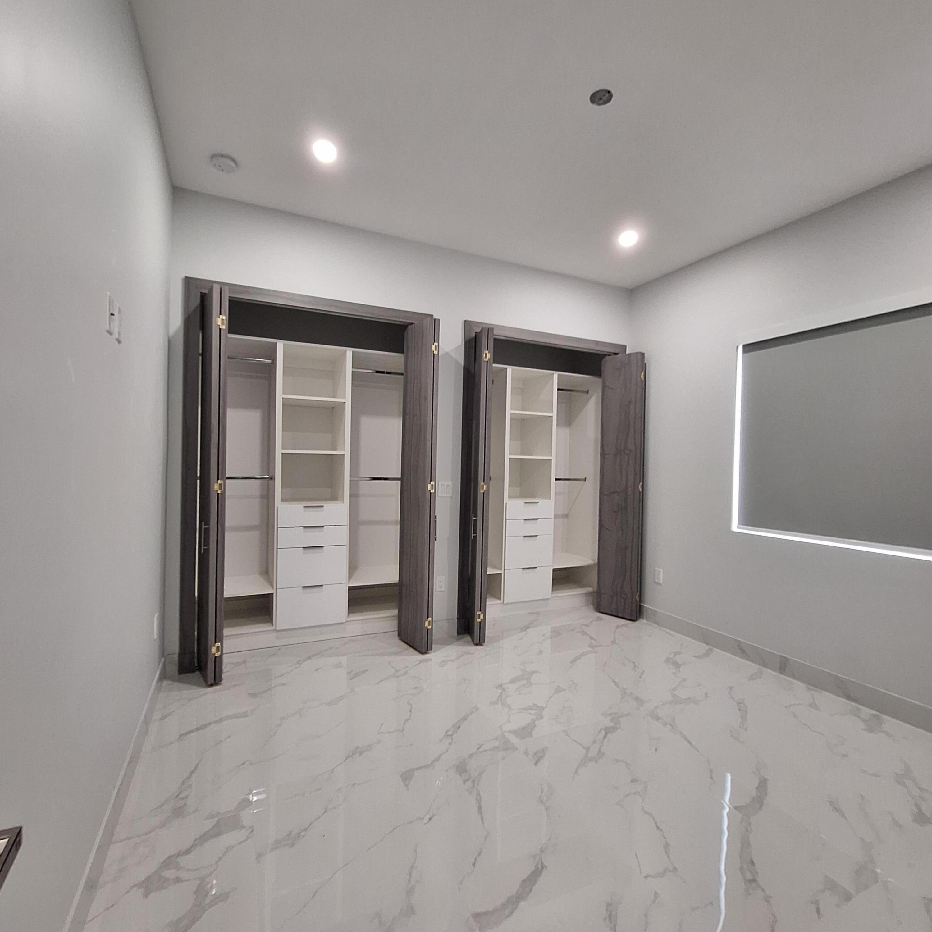 305 Loeb Avenue Property Photo 14