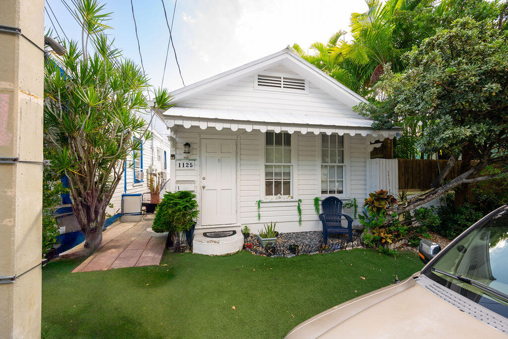1125 Margaret Street, 2 Property Photo
