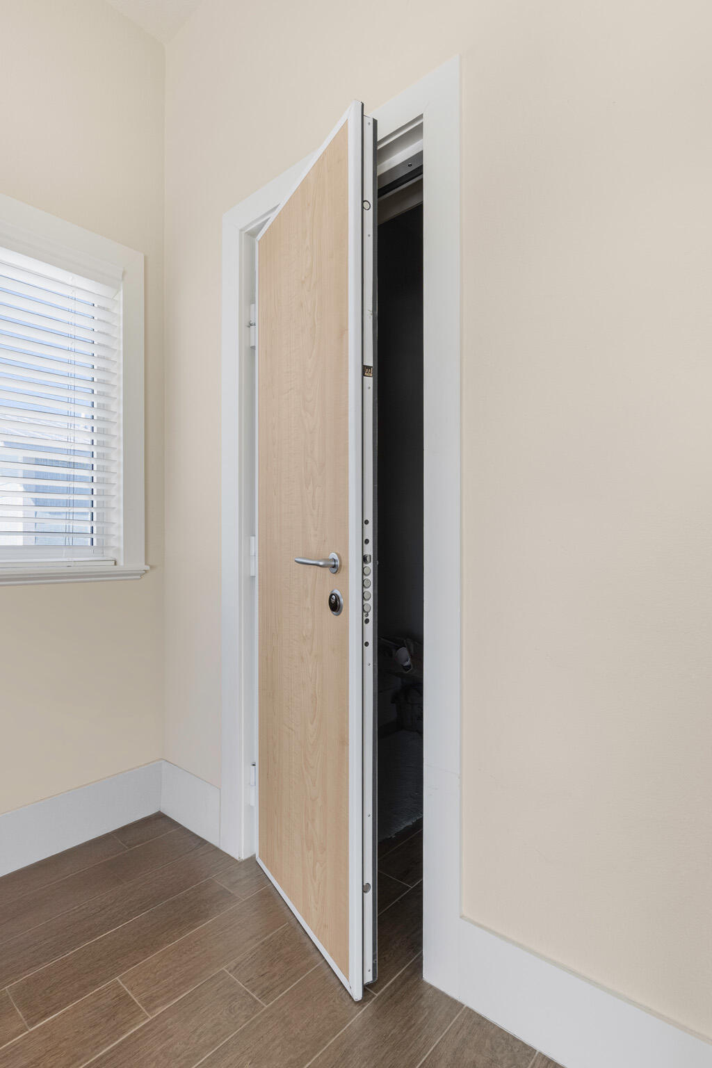 1515 Aqueduct Lane Property Photo 18