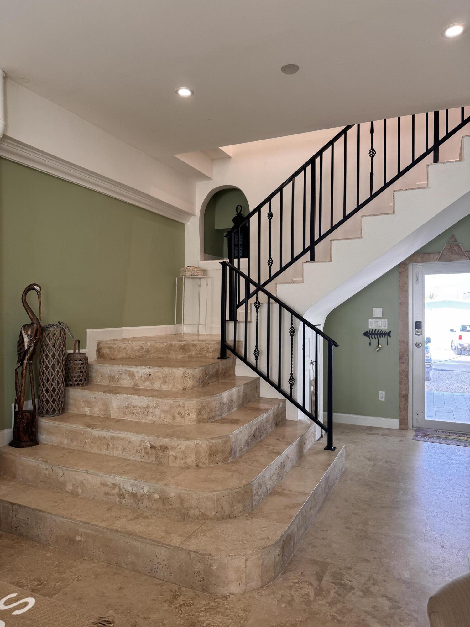 214 Normandy Drive Property Photo 12