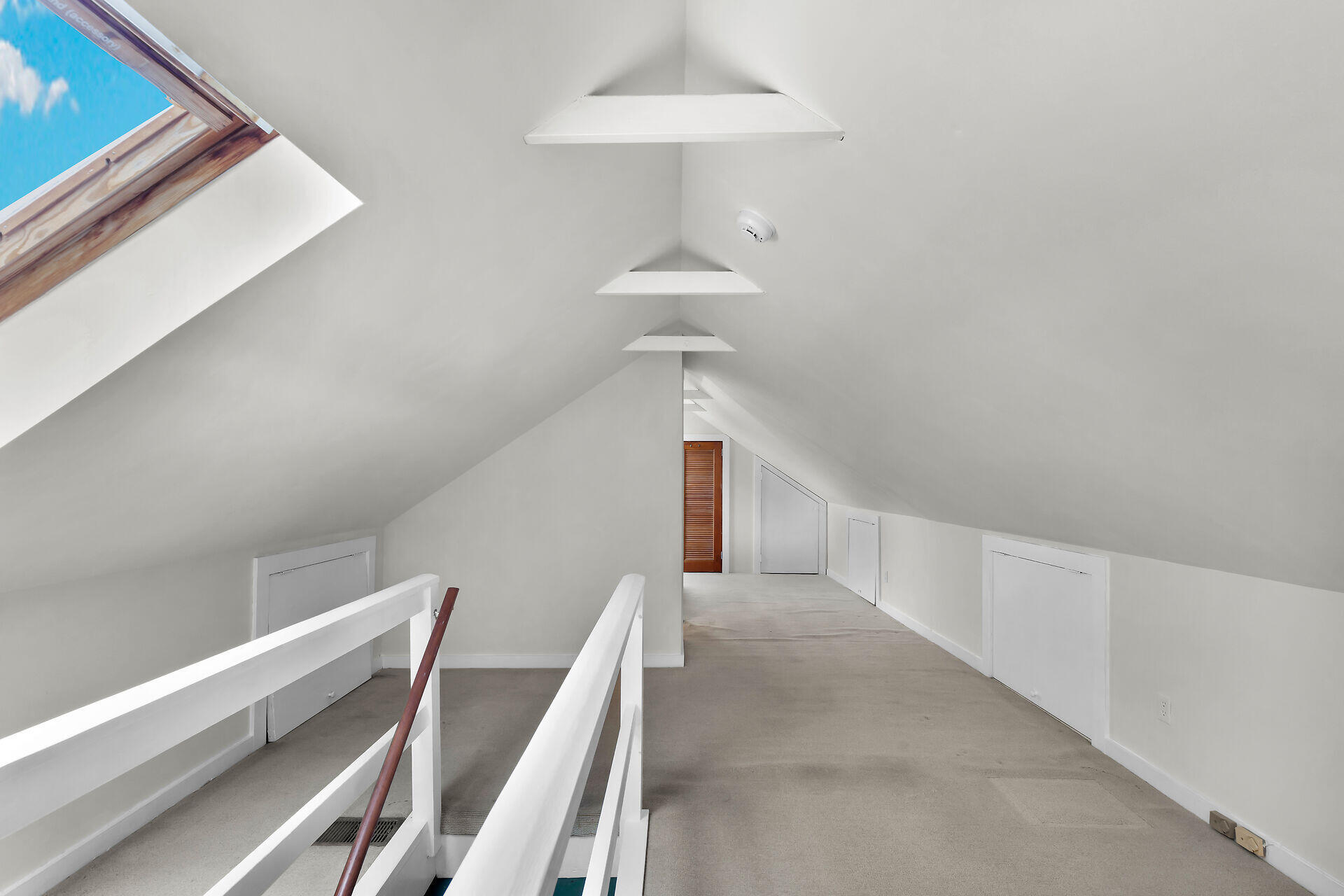 708 William Street Property Photo 23