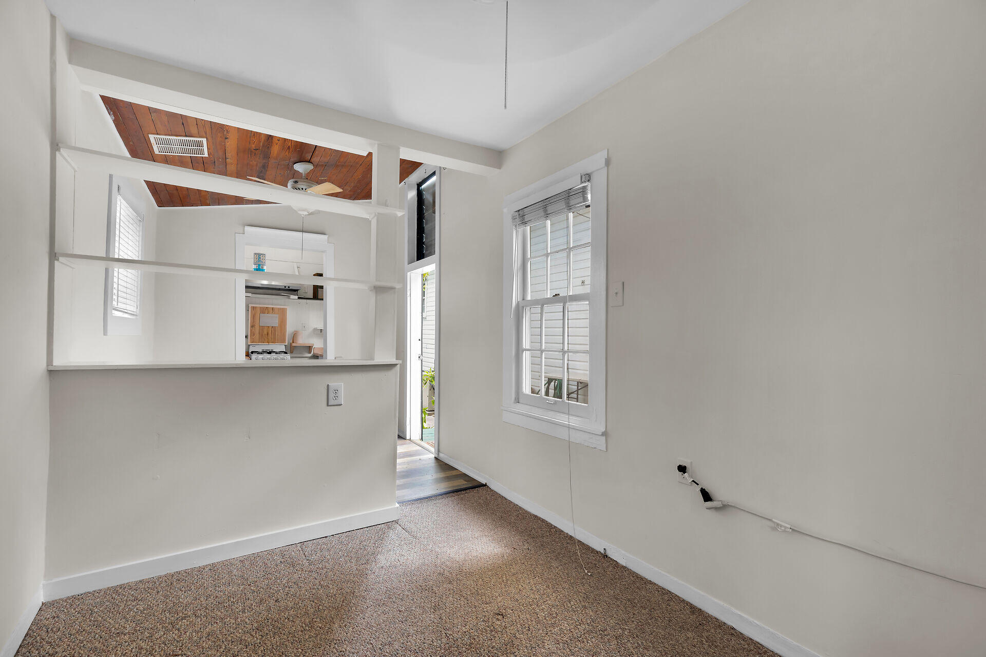 708 William Street Property Photo 37