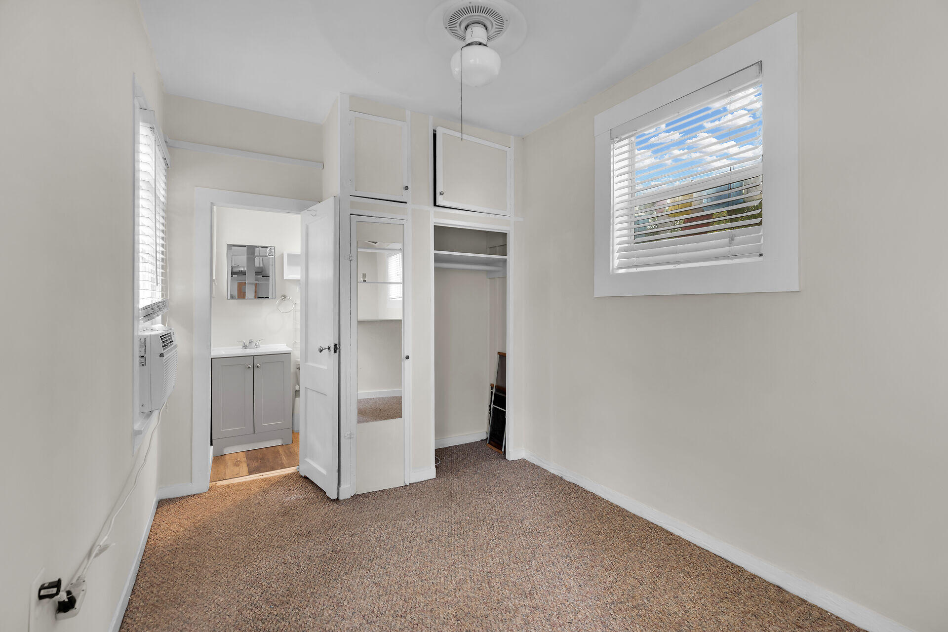708 William Street Property Photo 39