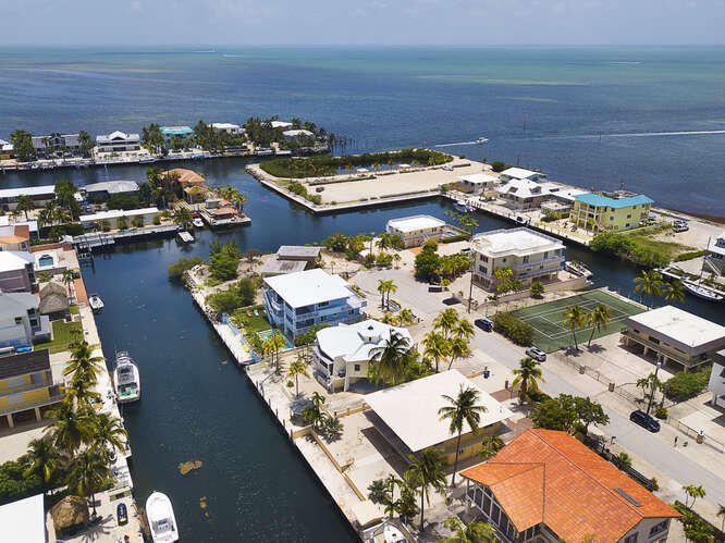 184 Bahama Avenue Property Photo 1