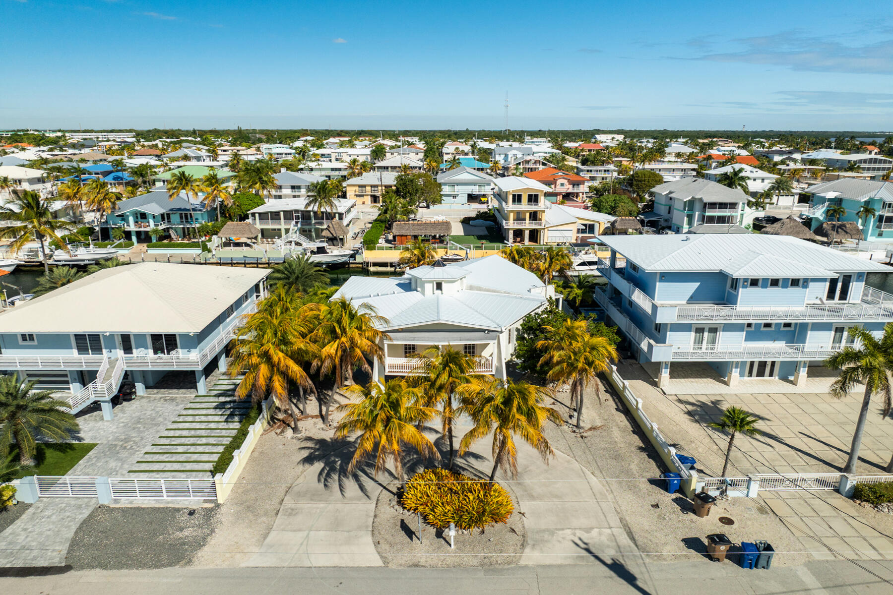 184 Bahama Avenue Property Photo 4