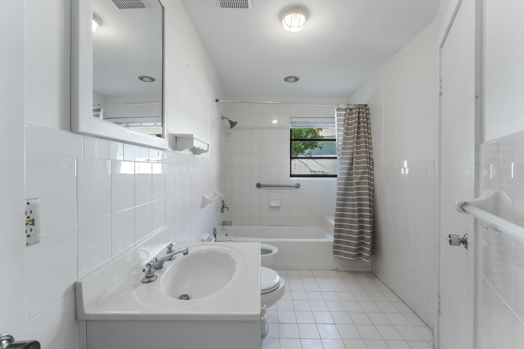 184 Bahama Avenue Property Photo 38