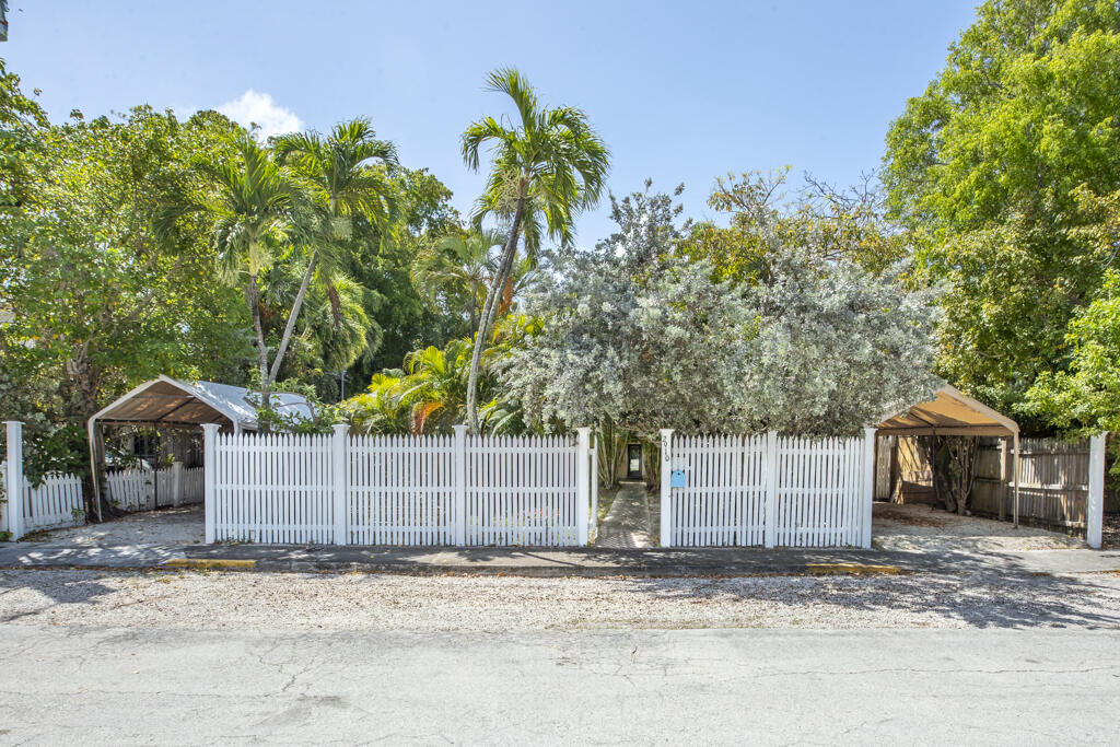 2910 Fogarty Avenue Property Photo 2