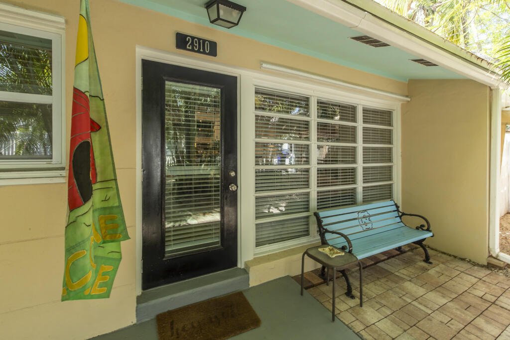 2910 Fogarty Avenue Property Photo 3