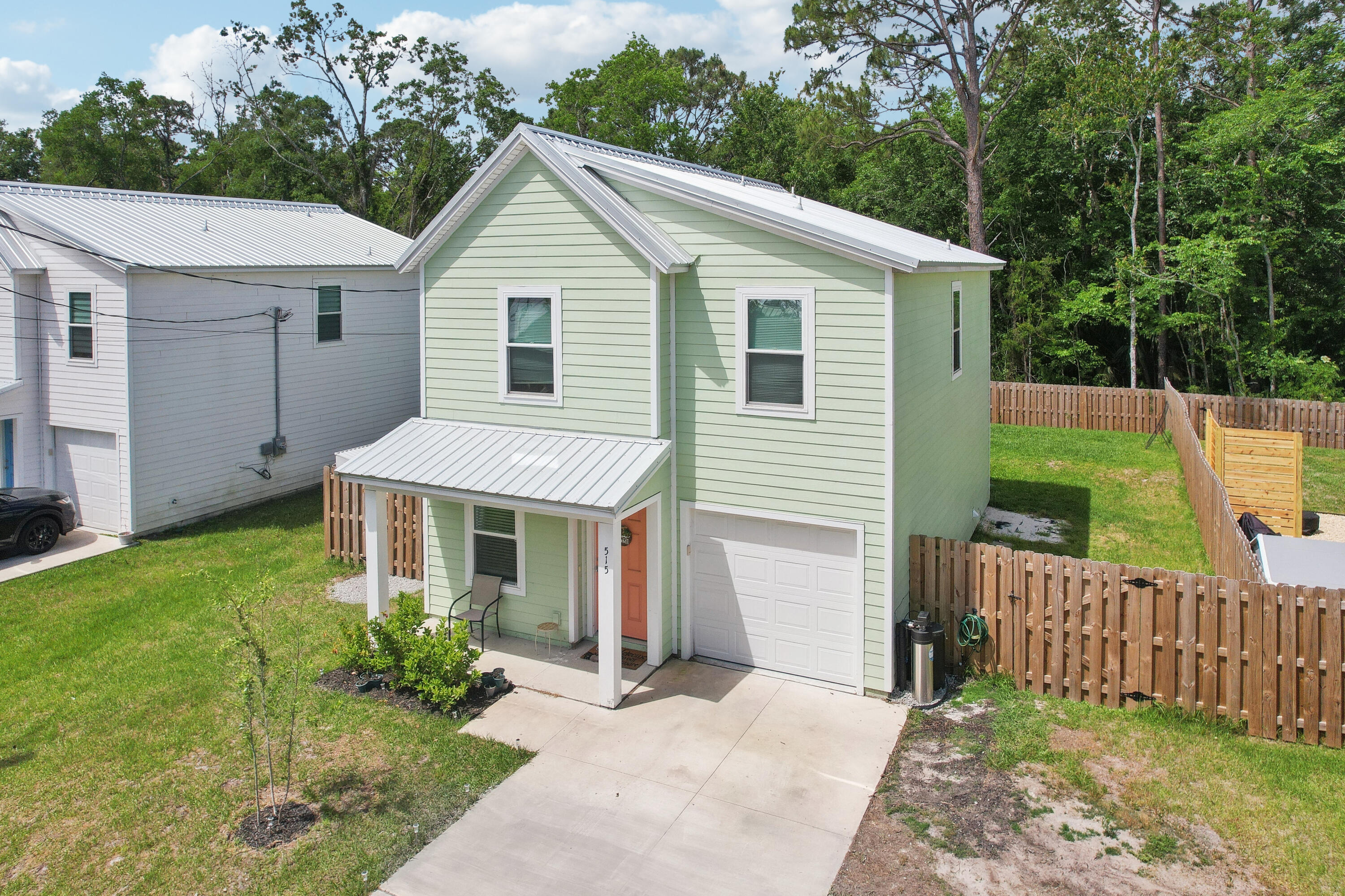 515 S Woodlawn Street Property Photo