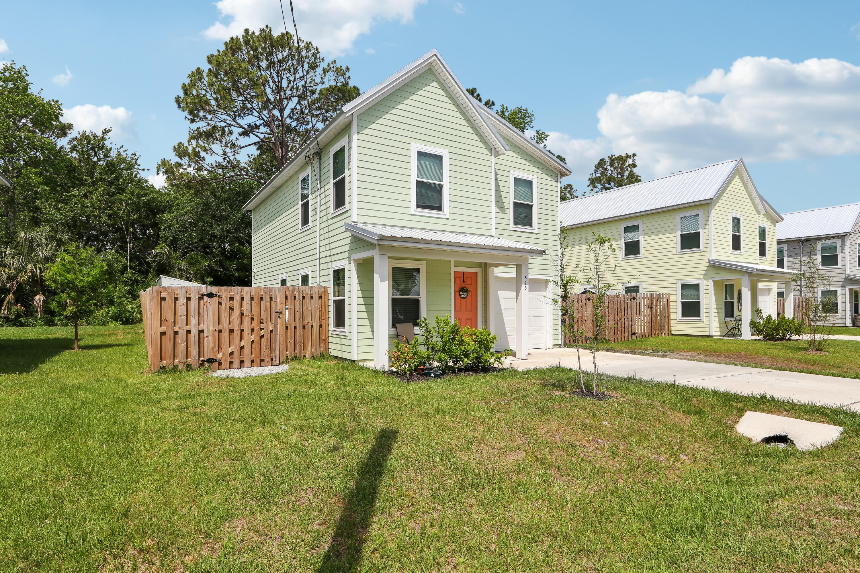 515 S Woodlawn Street Property Photo 4