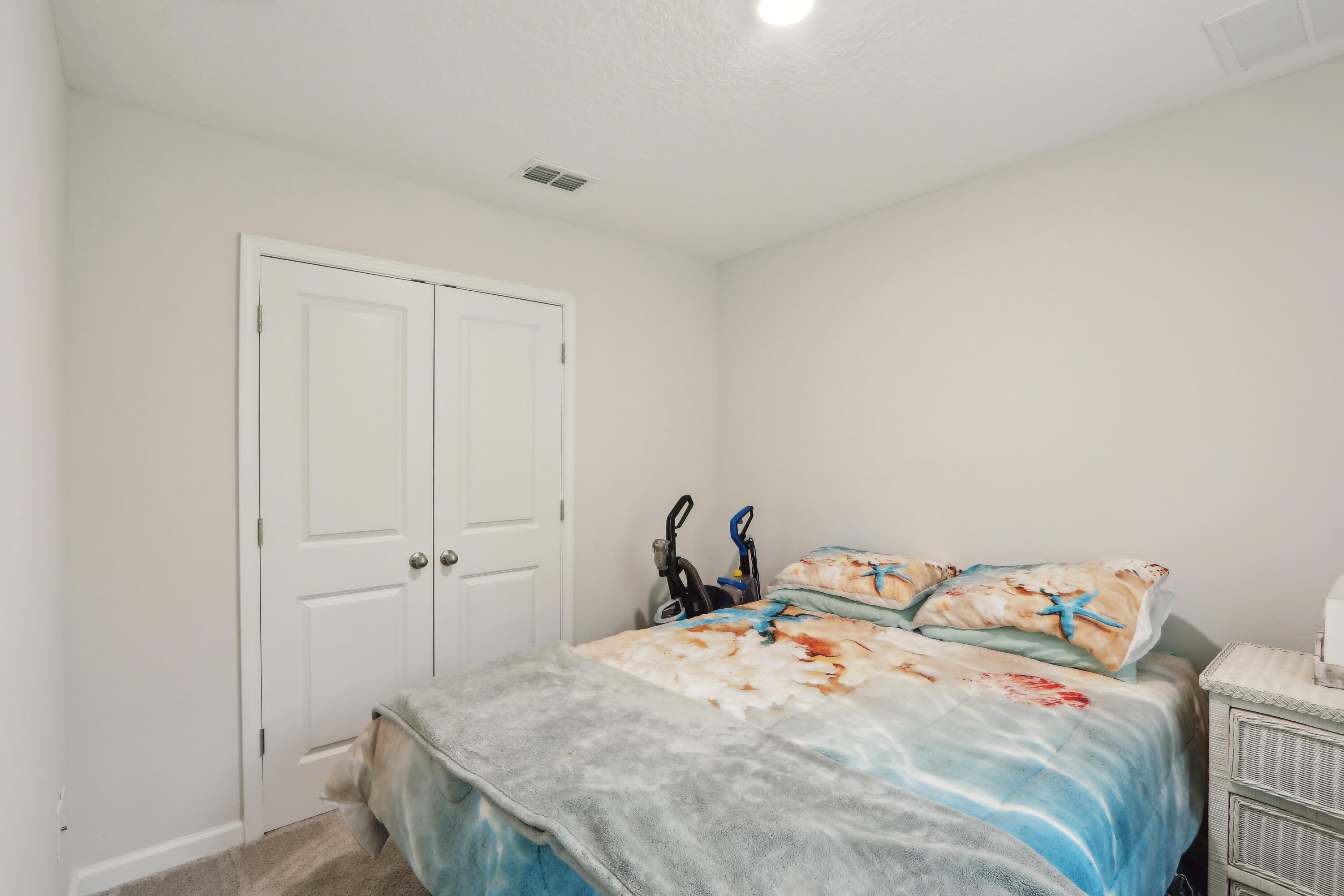 515 S Woodlawn Street Property Photo 14