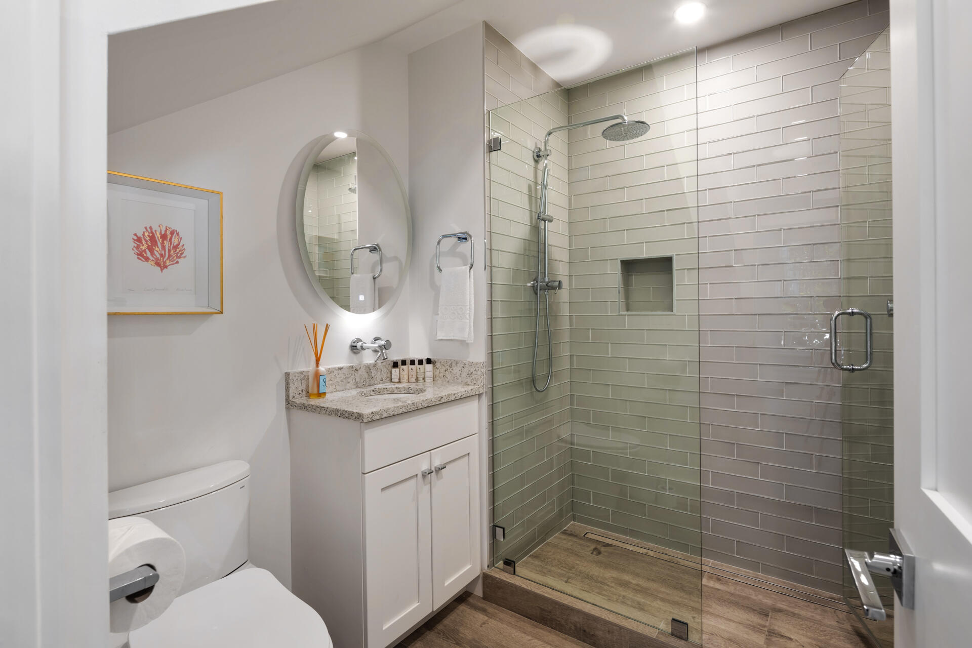 806 Southard Street Property Photo 17