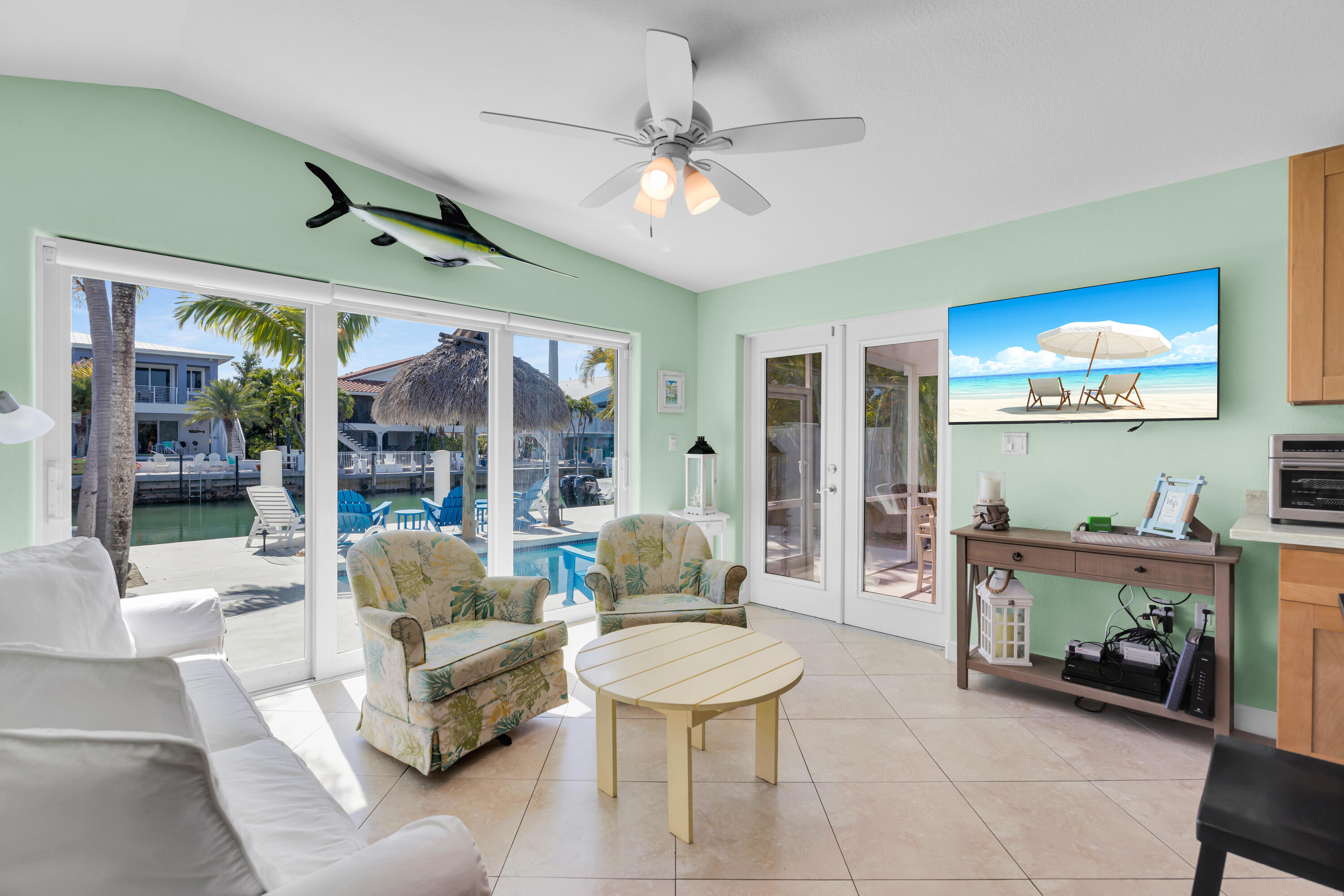 471 10th Street Property Photo 4