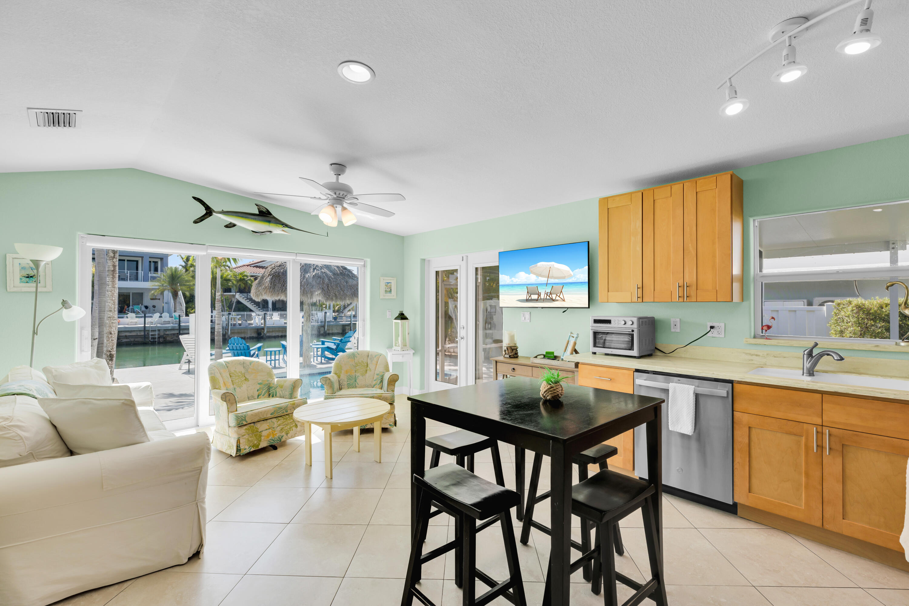 471 10th Street Property Photo 12