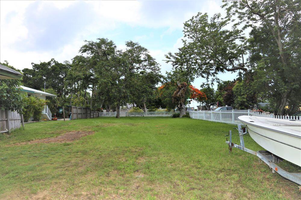 48 Shoreland Drive Property Photo 2