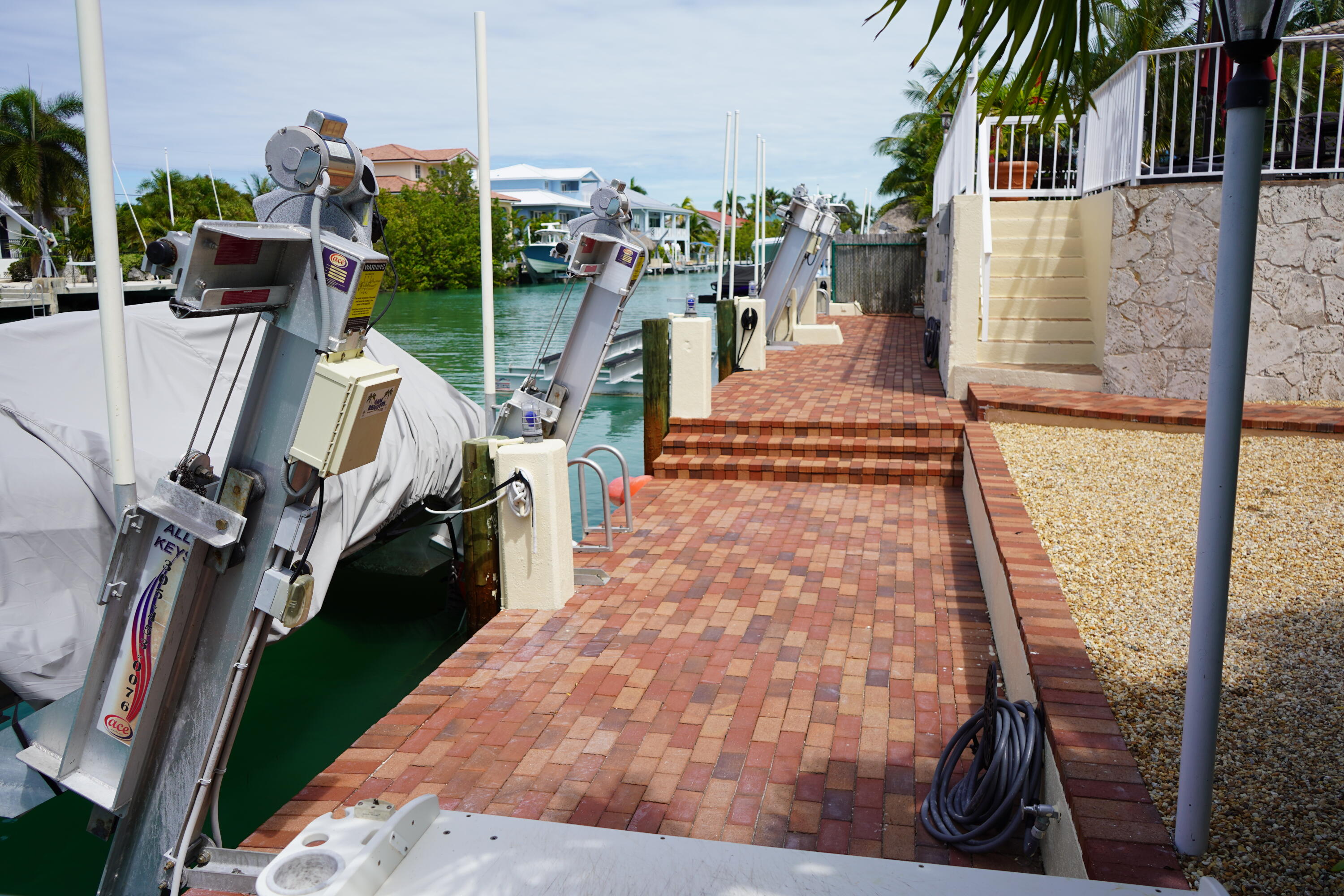 316 E Seaview Drive Property Photo 5