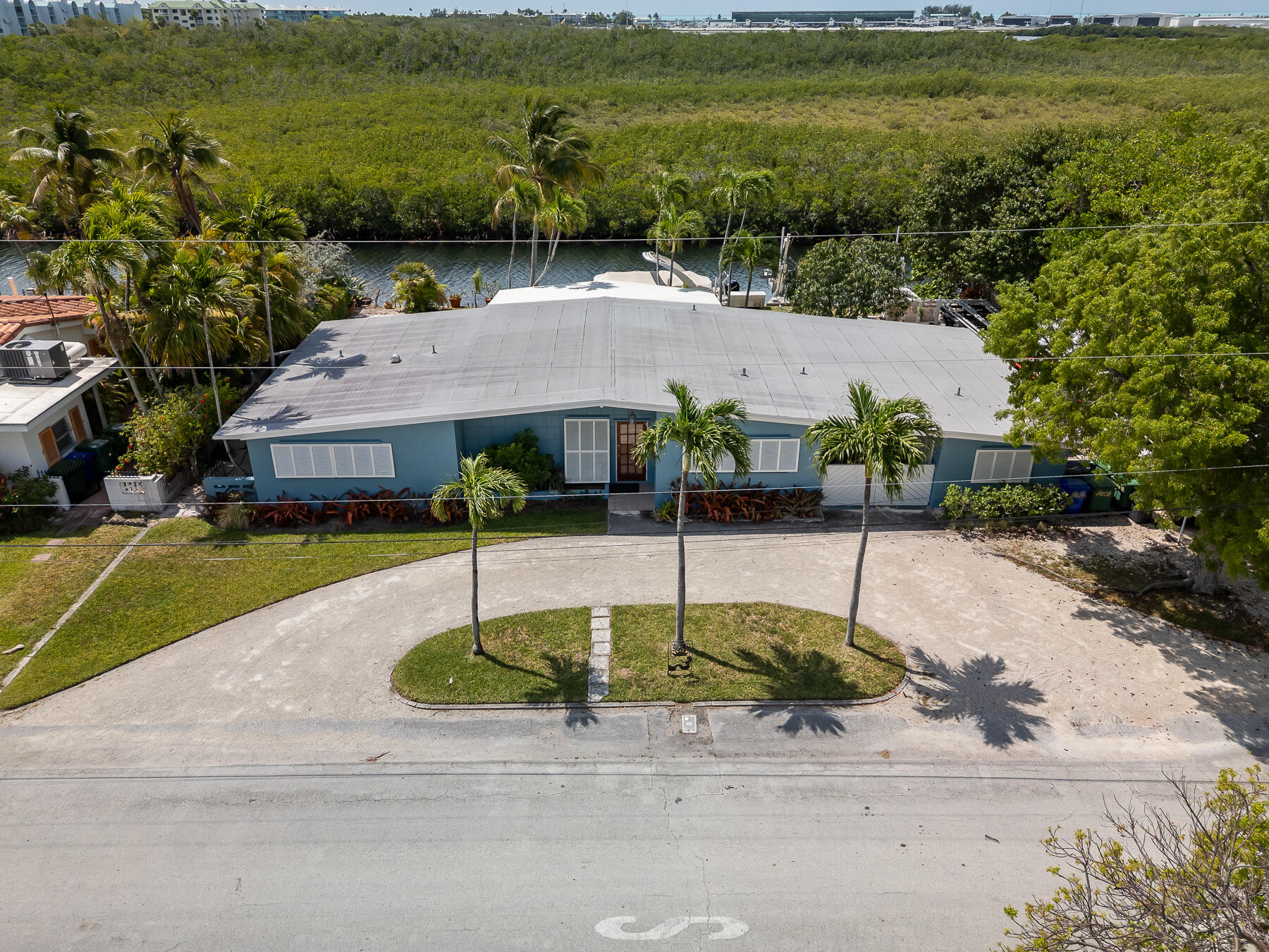 3608 Sunrise Drive Property Photo 2