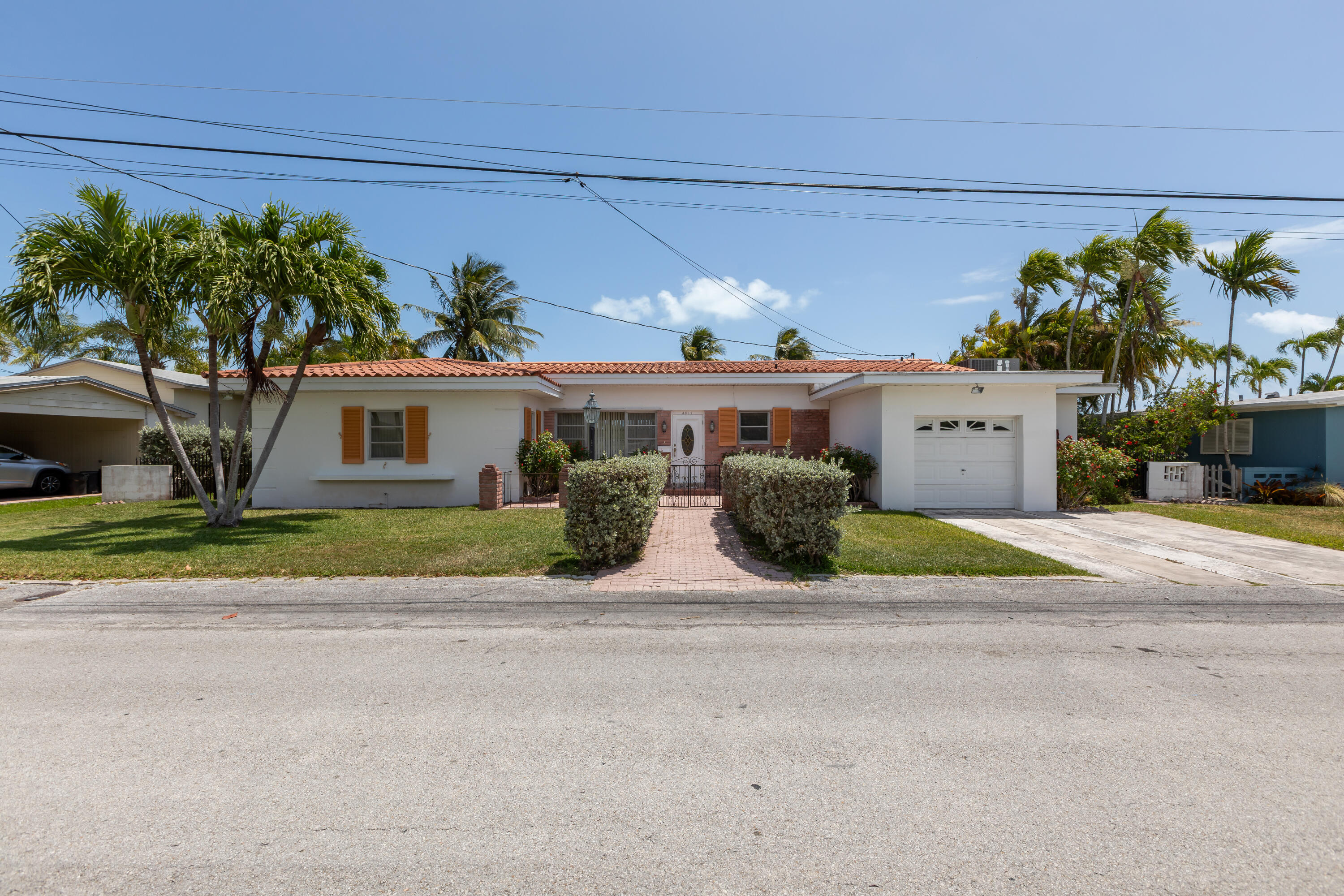3608 -3612 Sunrise Drive Property Photo 5