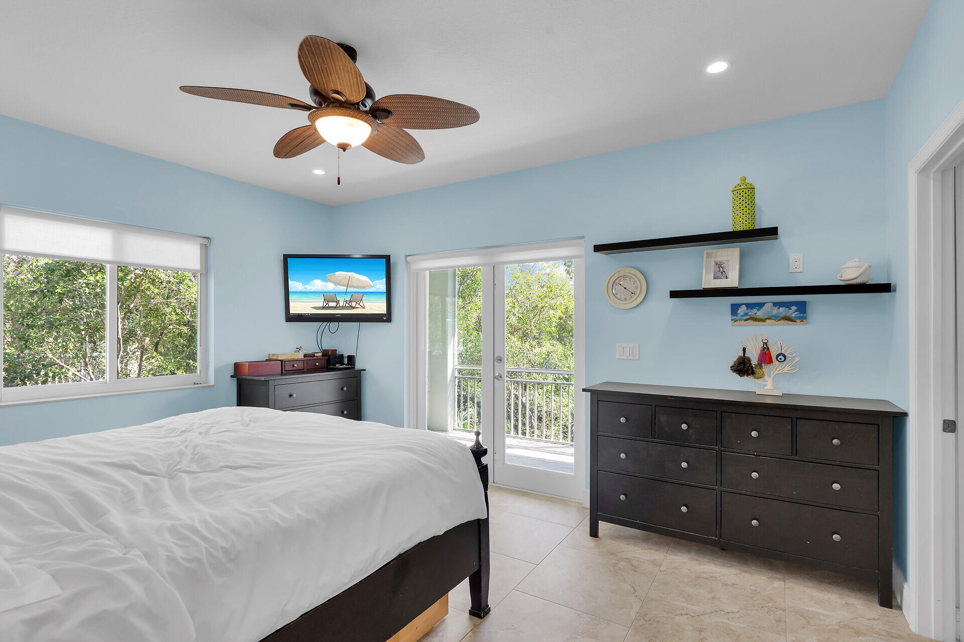 1019 Snapper Lane Property Photo 14