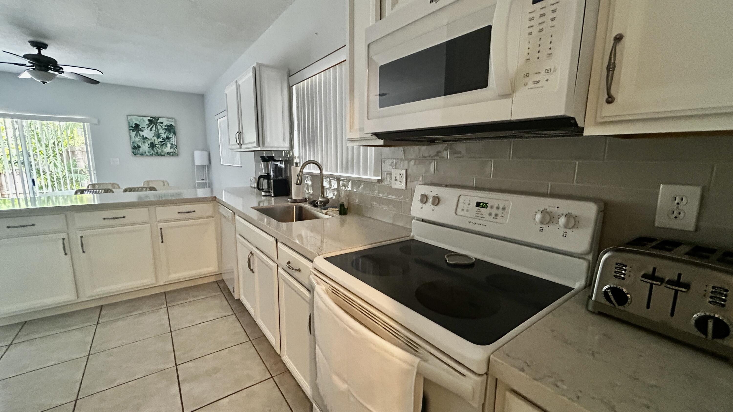 6 Se Marlin Avenue, A Property Photo 13