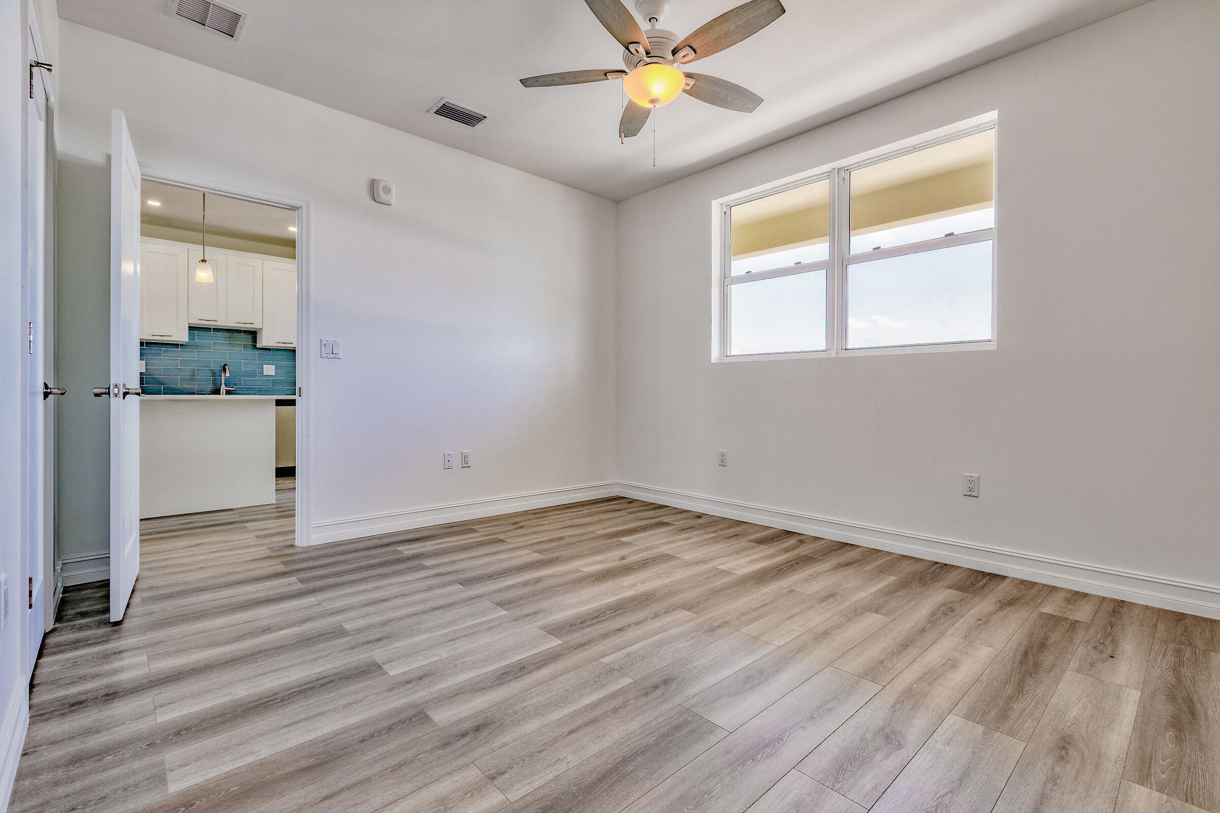 501 E Ocean Drive, 26 Property Photo 10