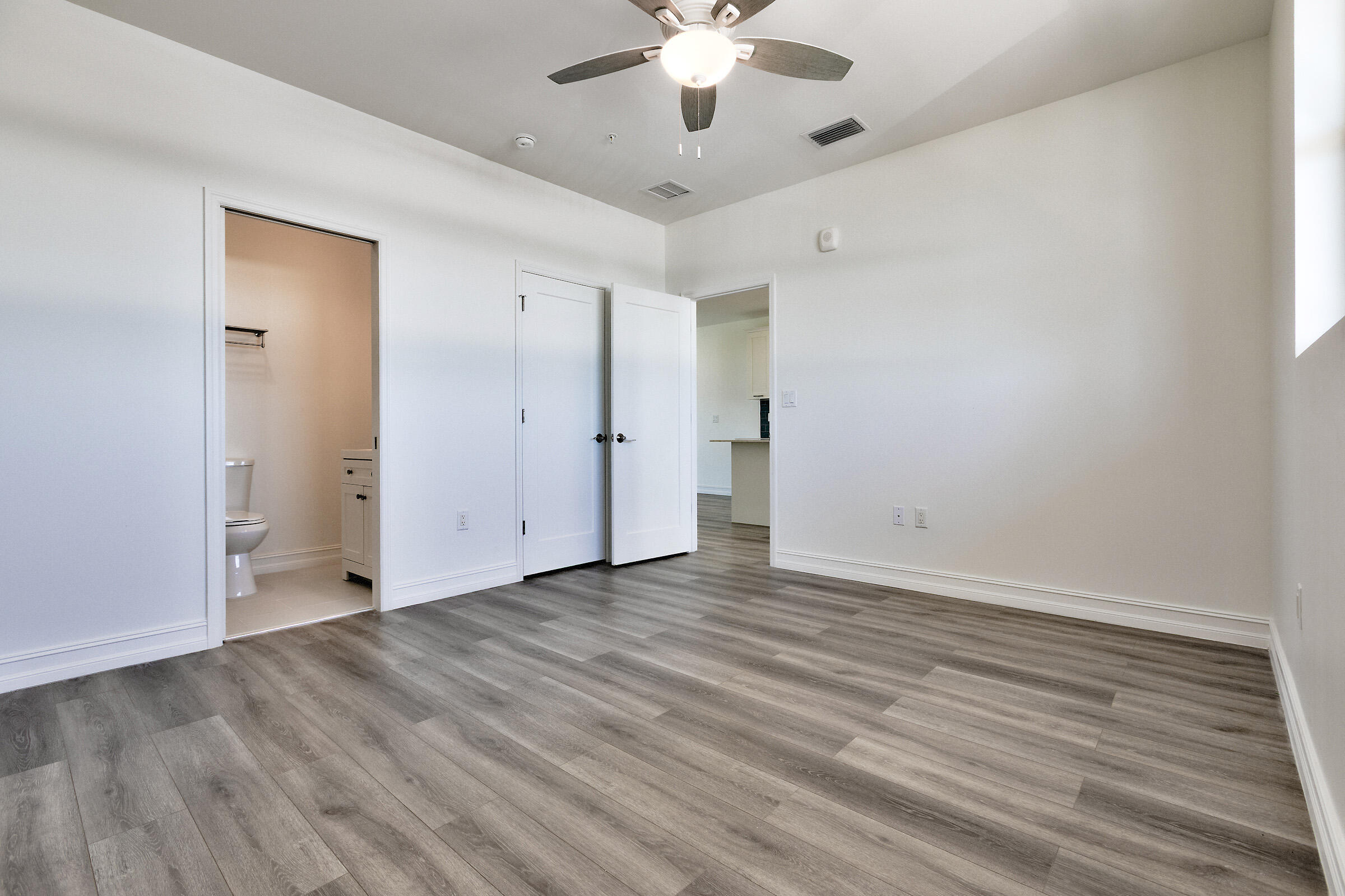 501 E Ocean Drive, 26 Property Photo 14