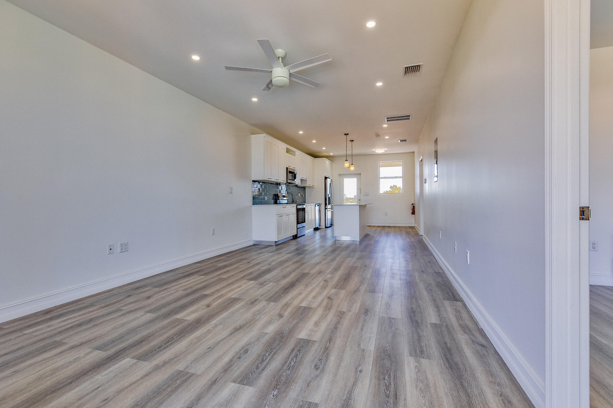 501 E Ocean Drive, 26 Property Photo 15