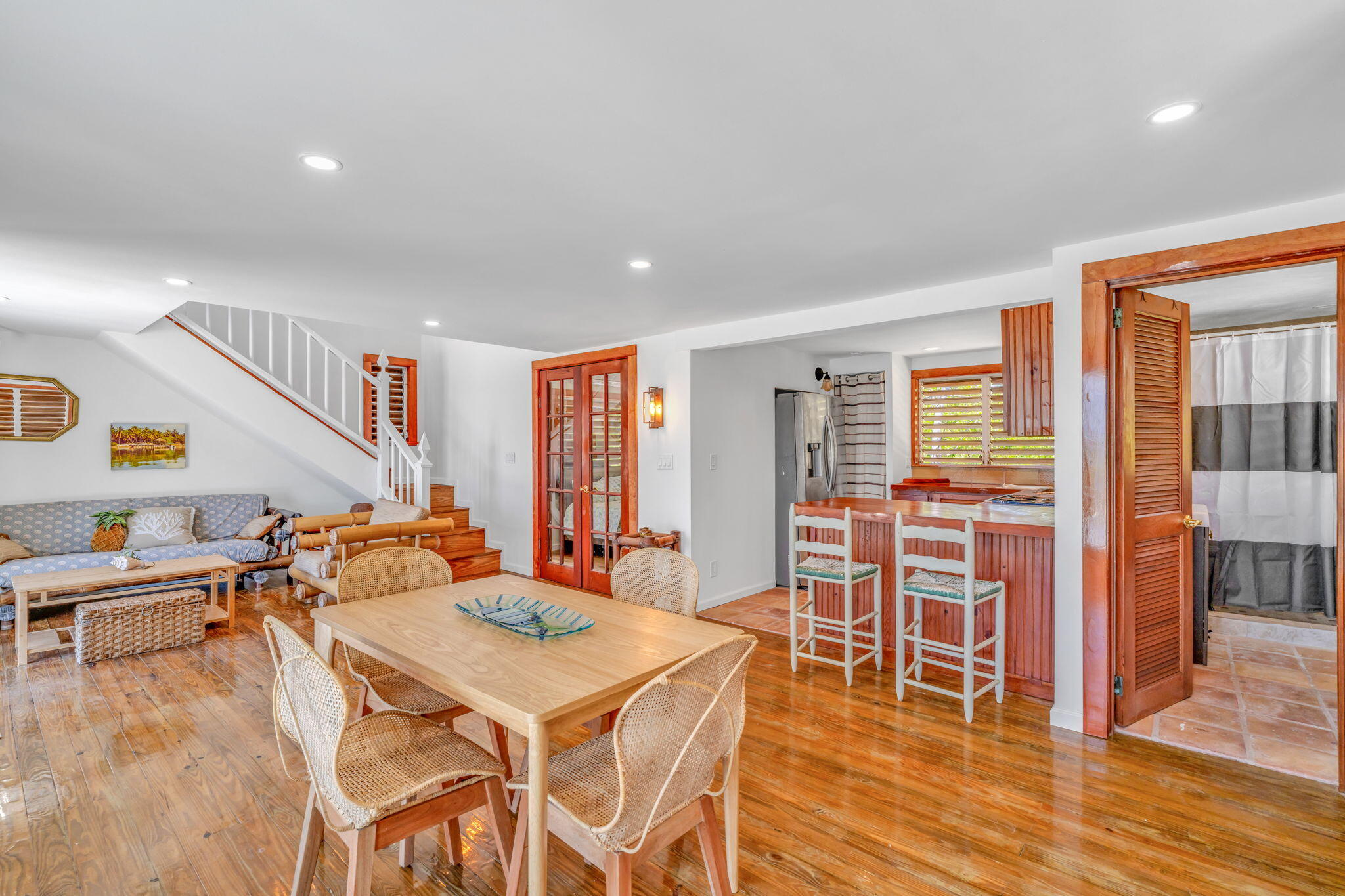 10 W Cook Property Photo 6