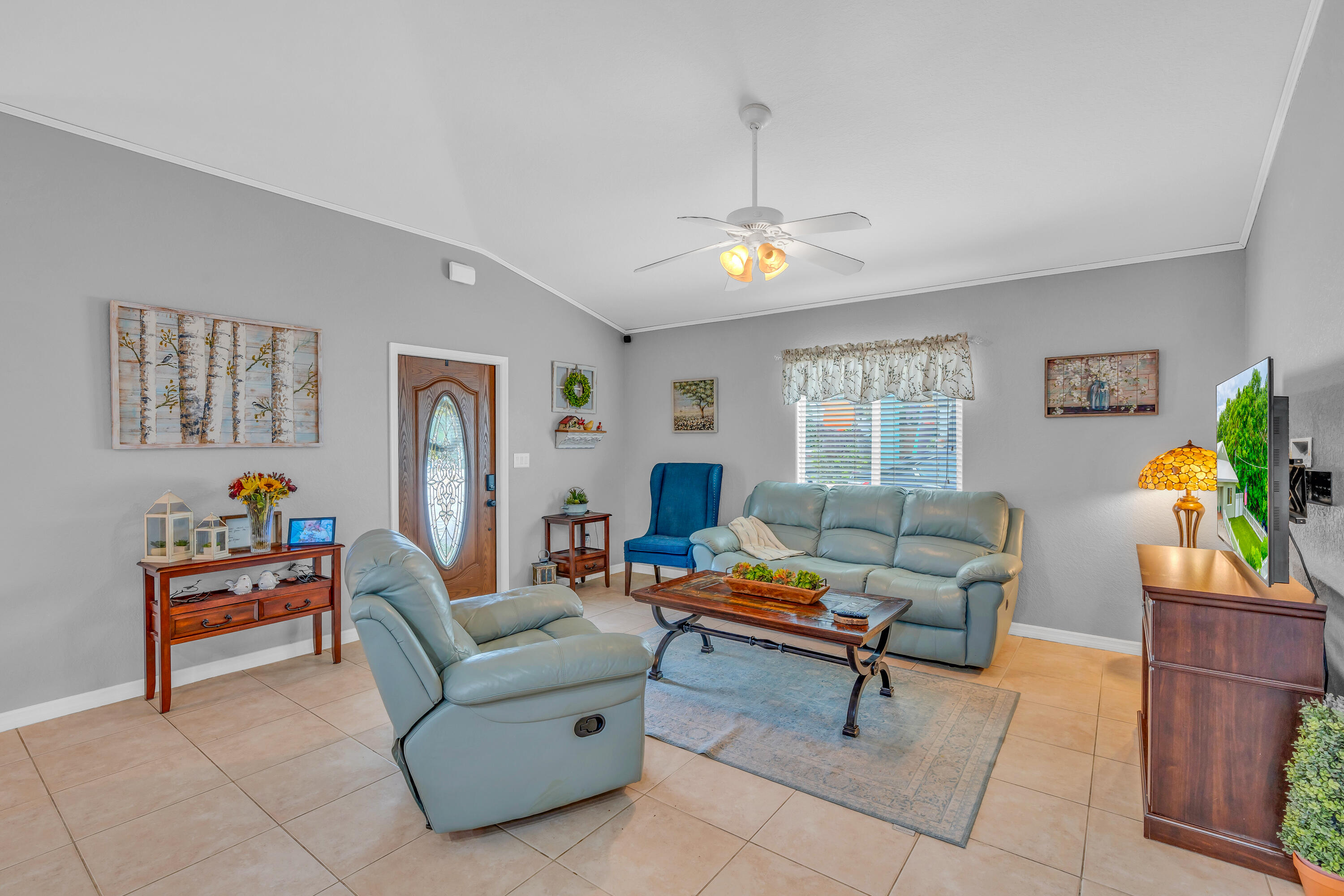 173 Hibiscus Street Property Photo 11