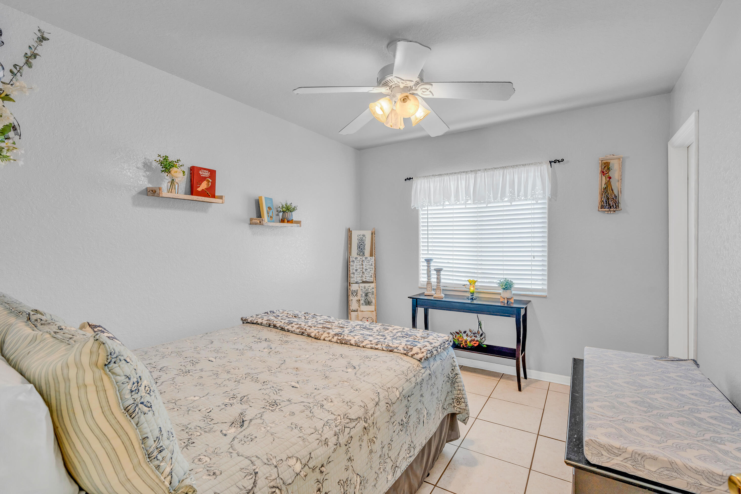 173 Hibiscus Street Property Photo 14