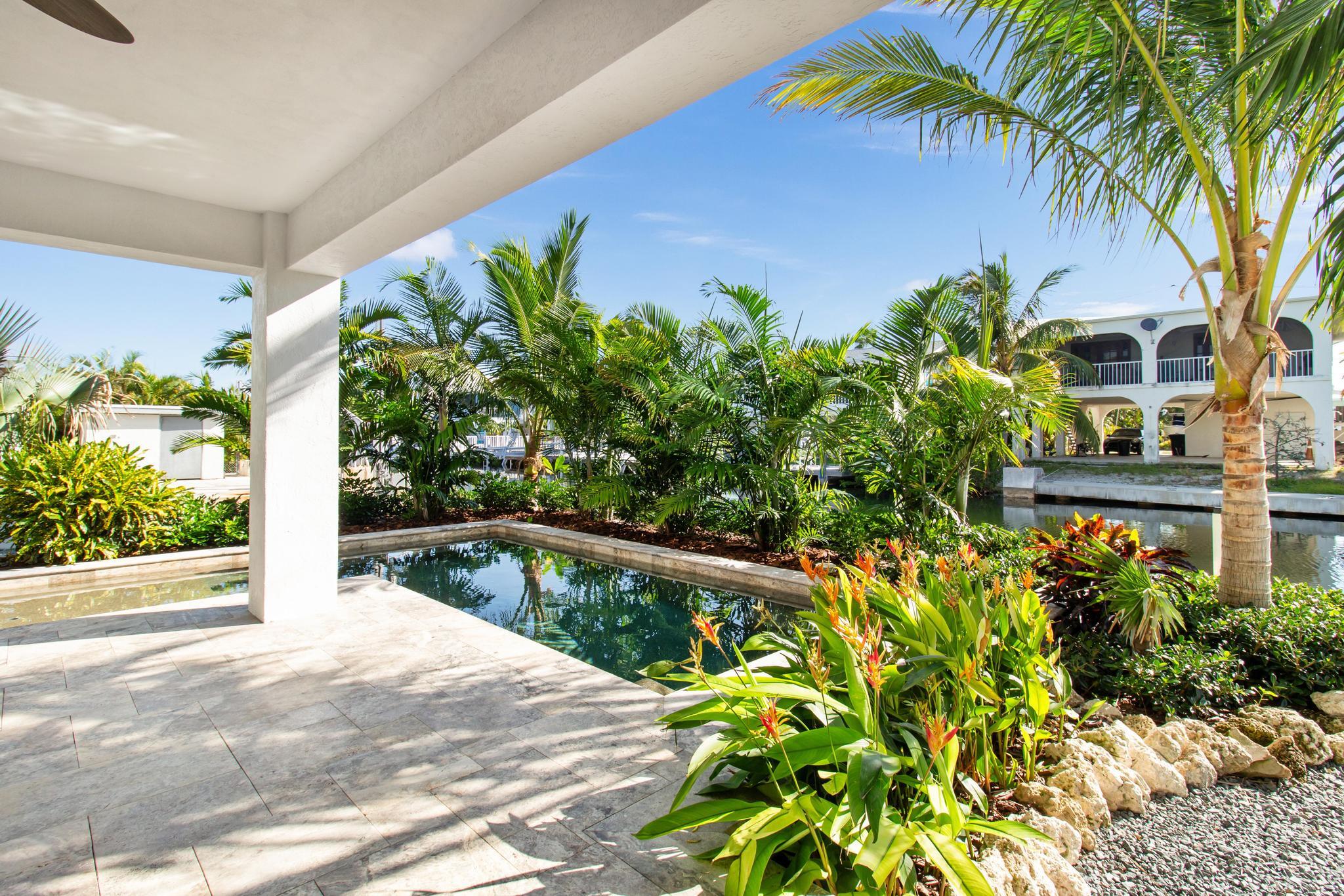 365 Pirates Road Property Photo 3