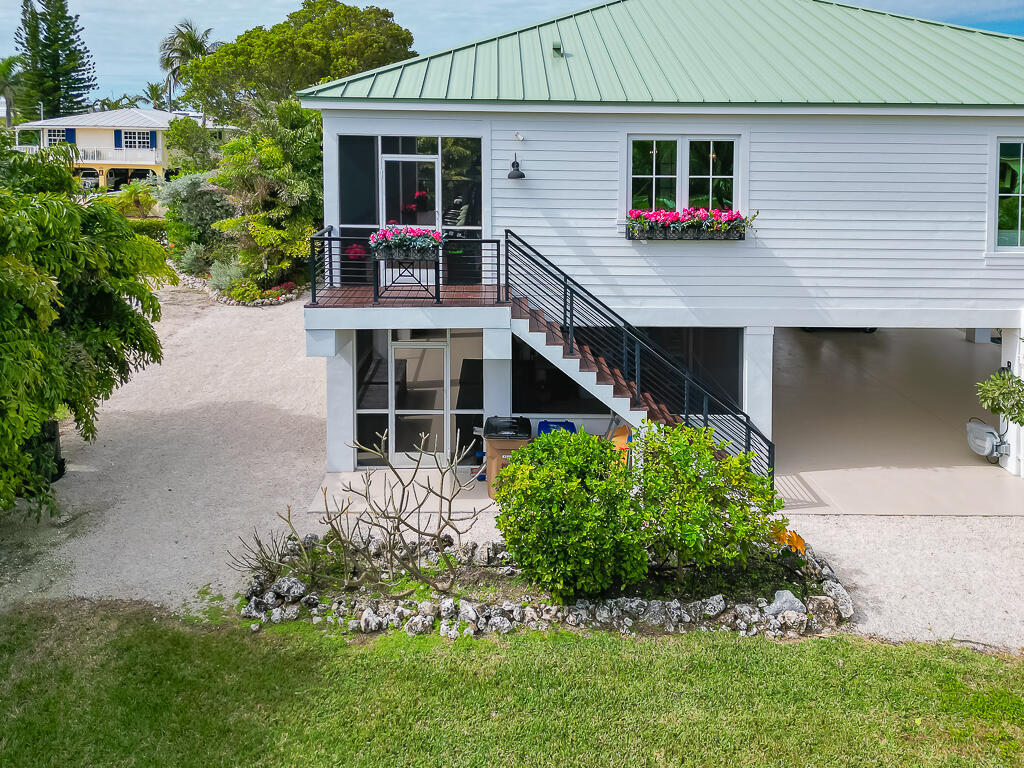 261 W Seaview Drive Property Photo 3