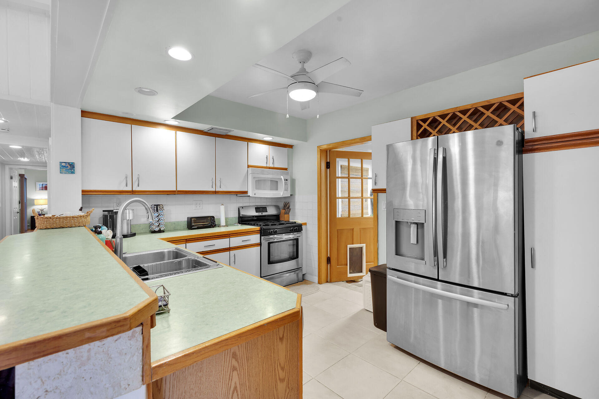 160 E Ridge Road Property Photo 8