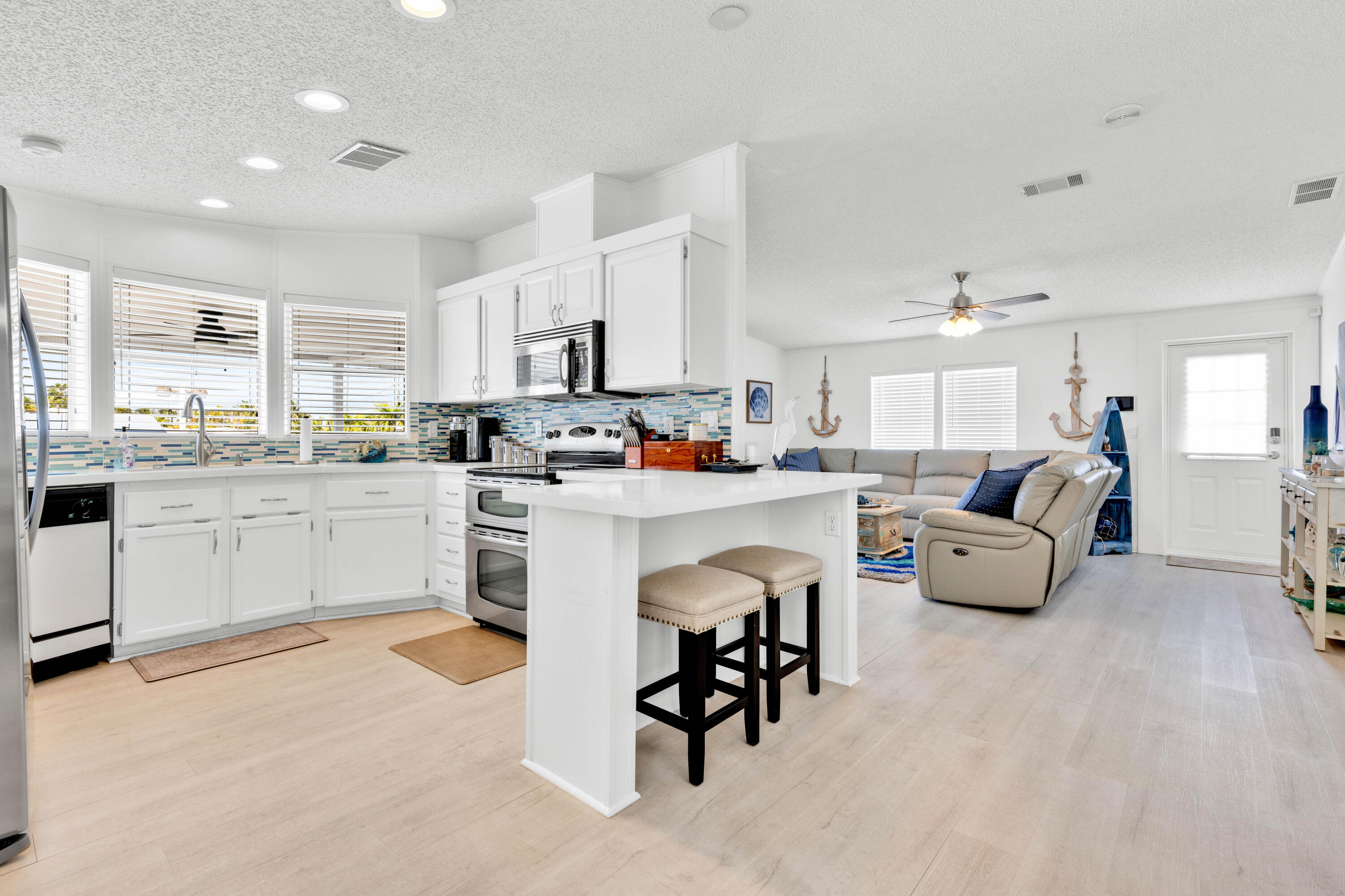 1612 Monmouth Lane Property Photo 12