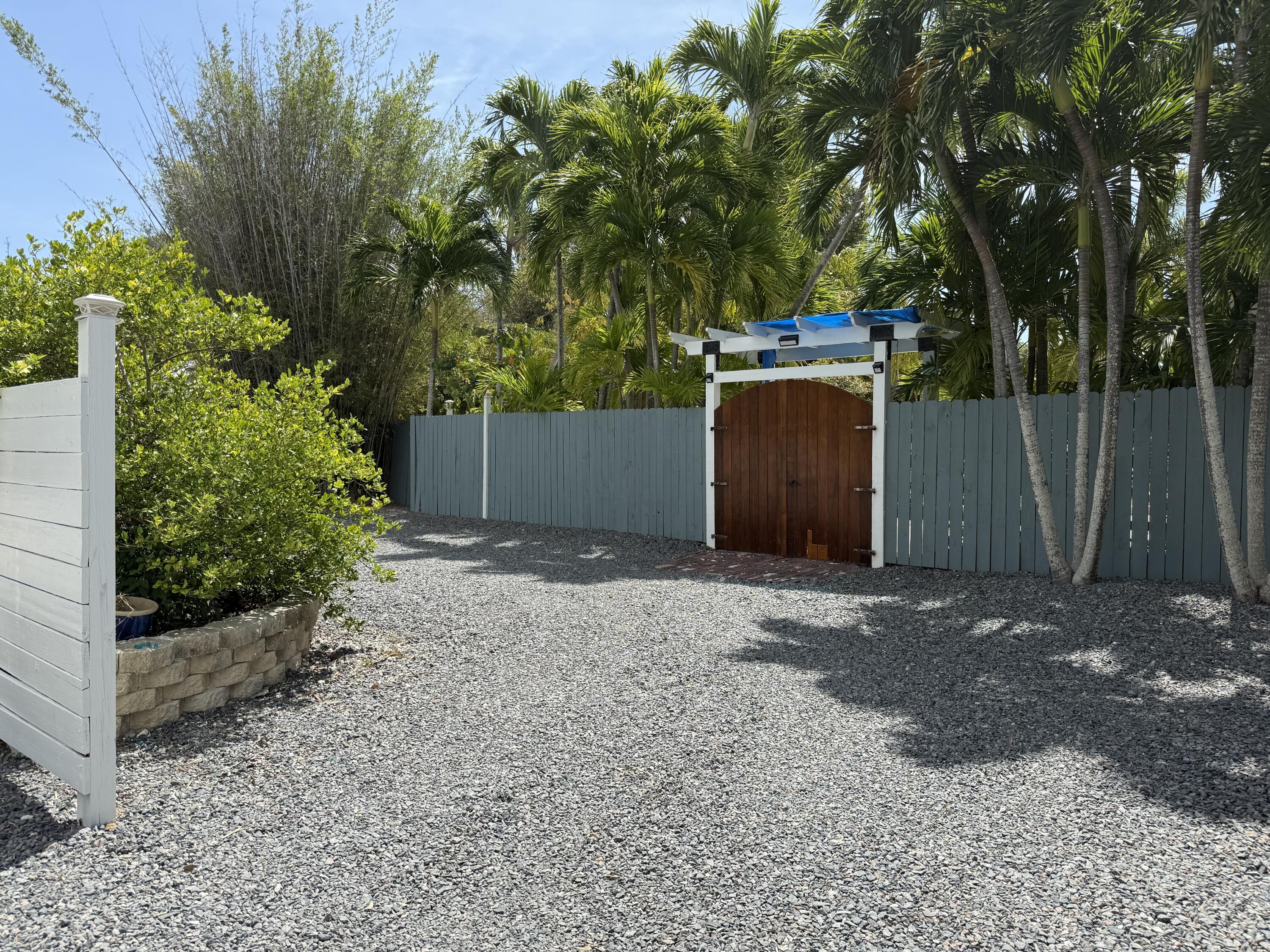 19512 Aztec Street Property Photo 10