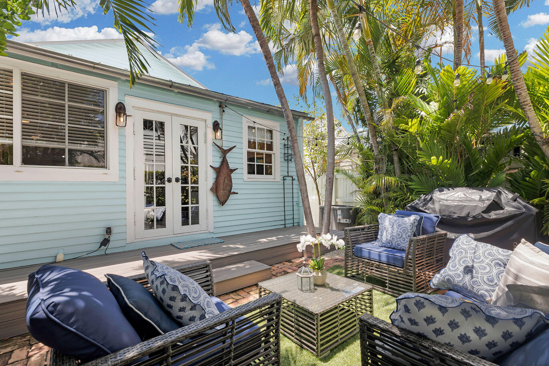 1127 Packer Street Property Photo 4