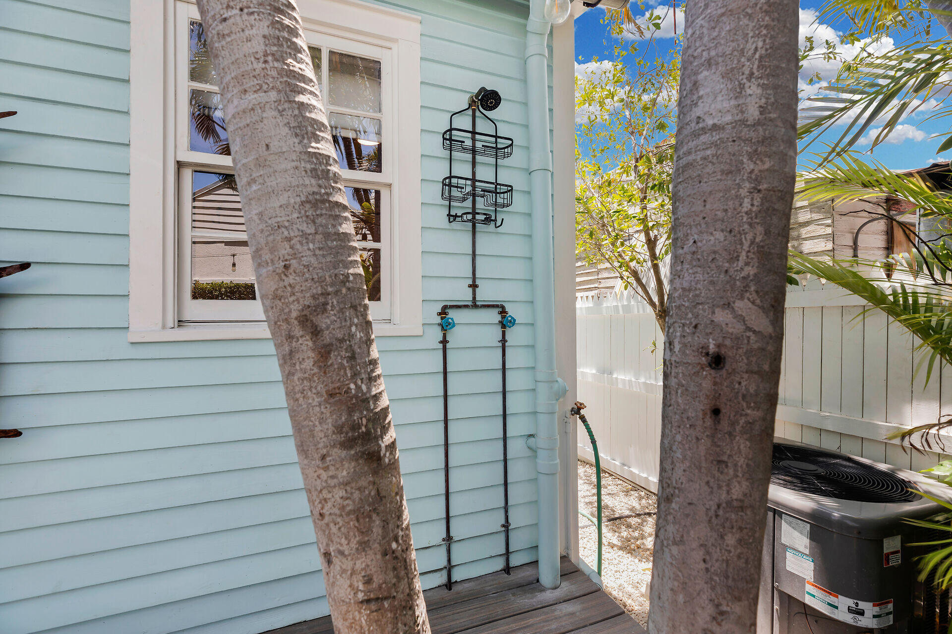 1127 Packer Street Property Photo 27