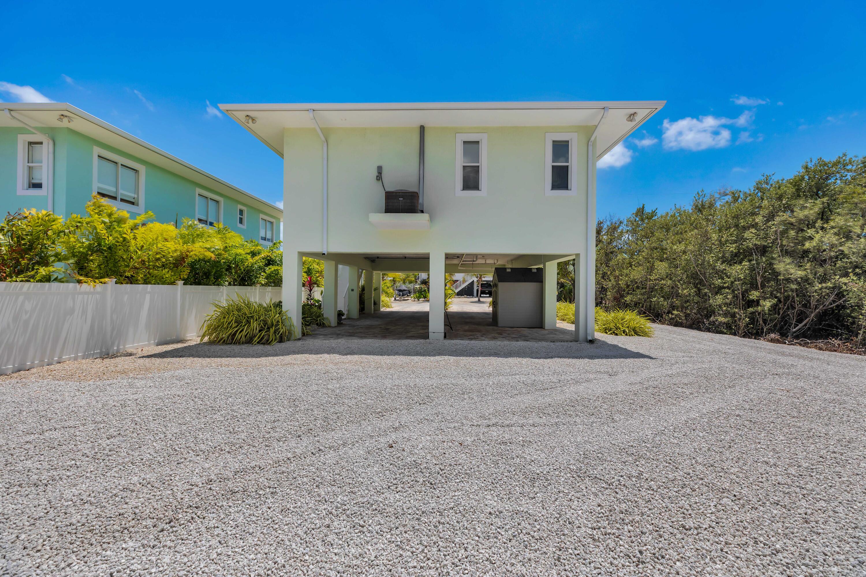 110 Santa Barbara Property Photo 8
