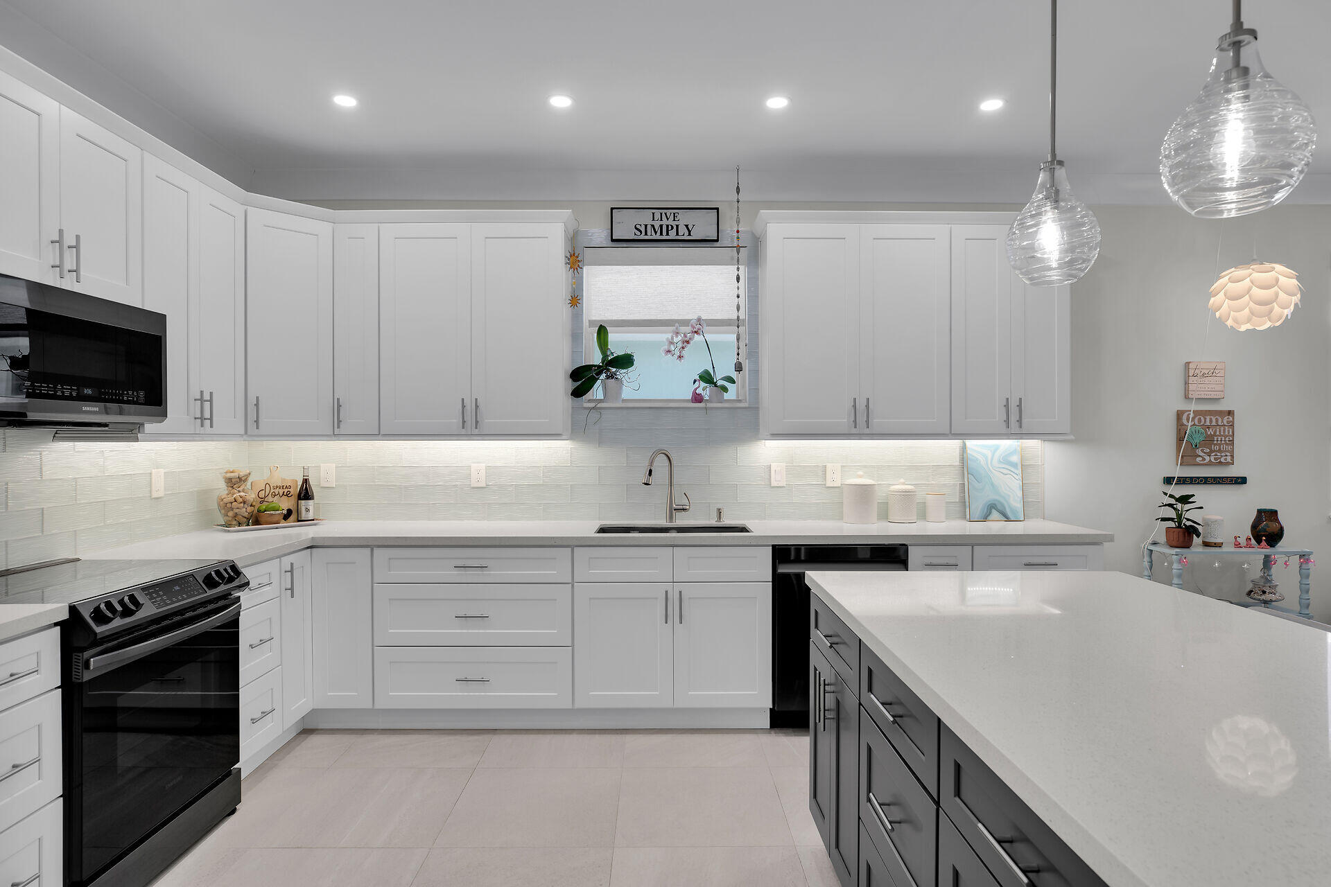 110 Santa Barbara Property Photo 18