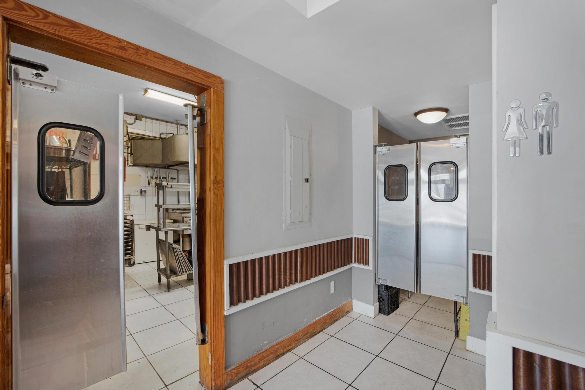 223 Petronia Street Property Photo 16