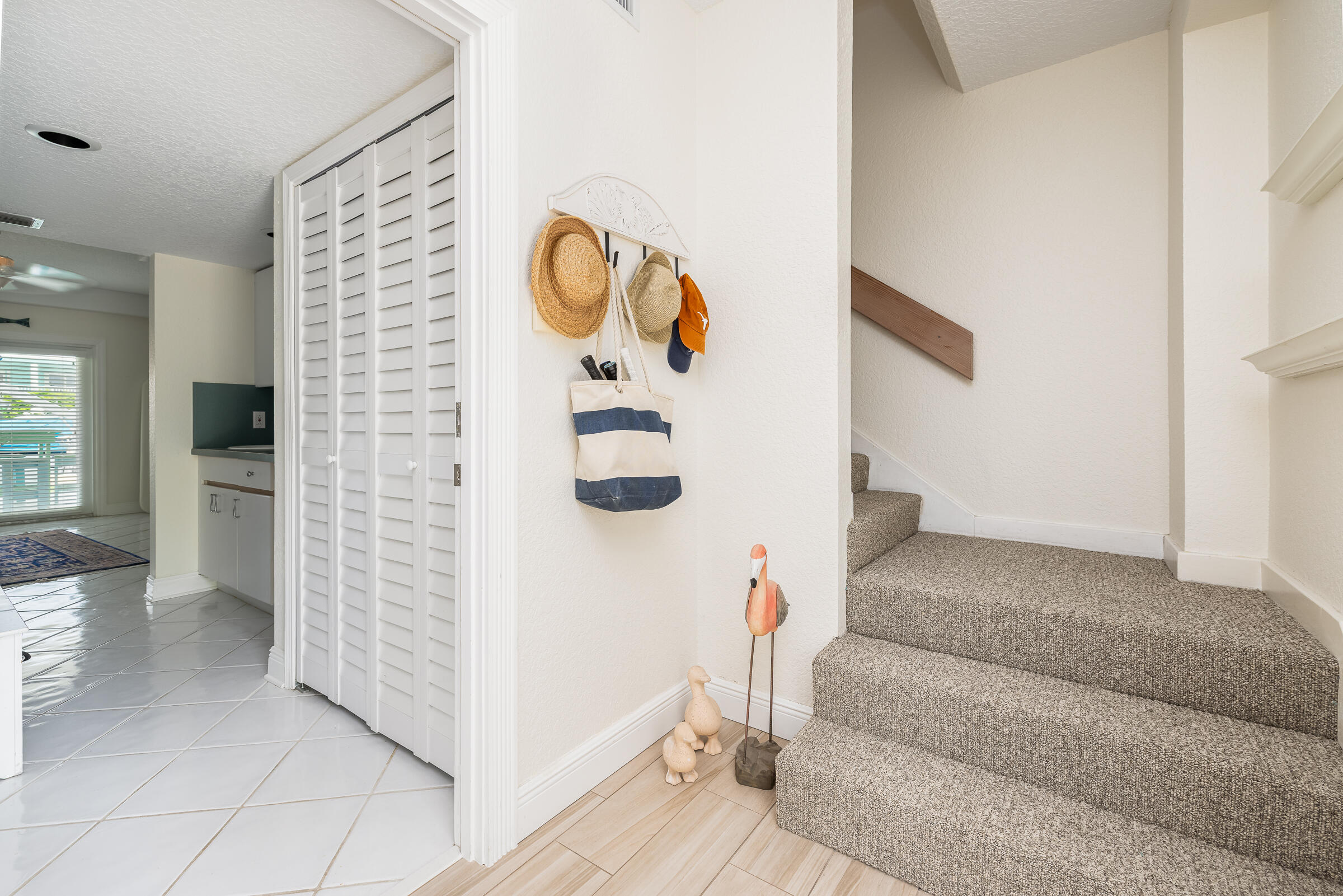 112 Leoni Drive Property Photo 8