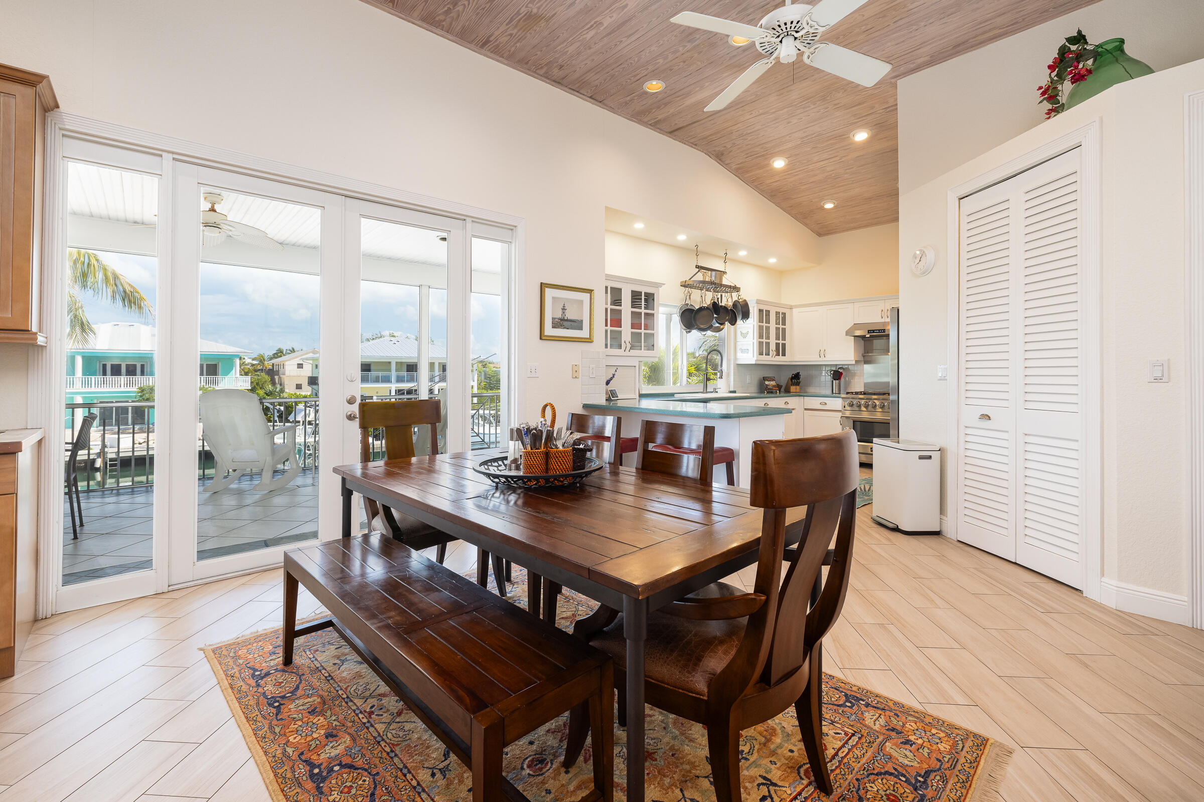112 Leoni Drive Property Photo 13
