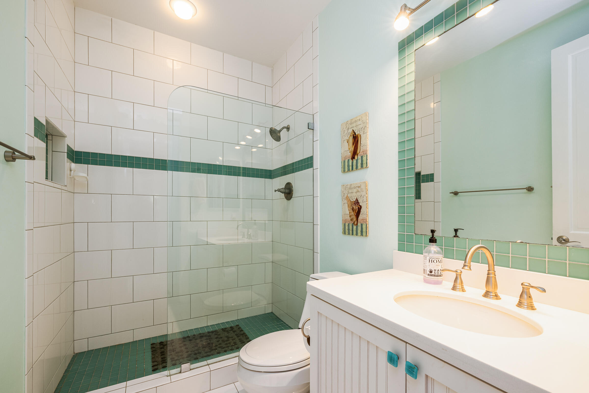 112 Leoni Drive Property Photo 22