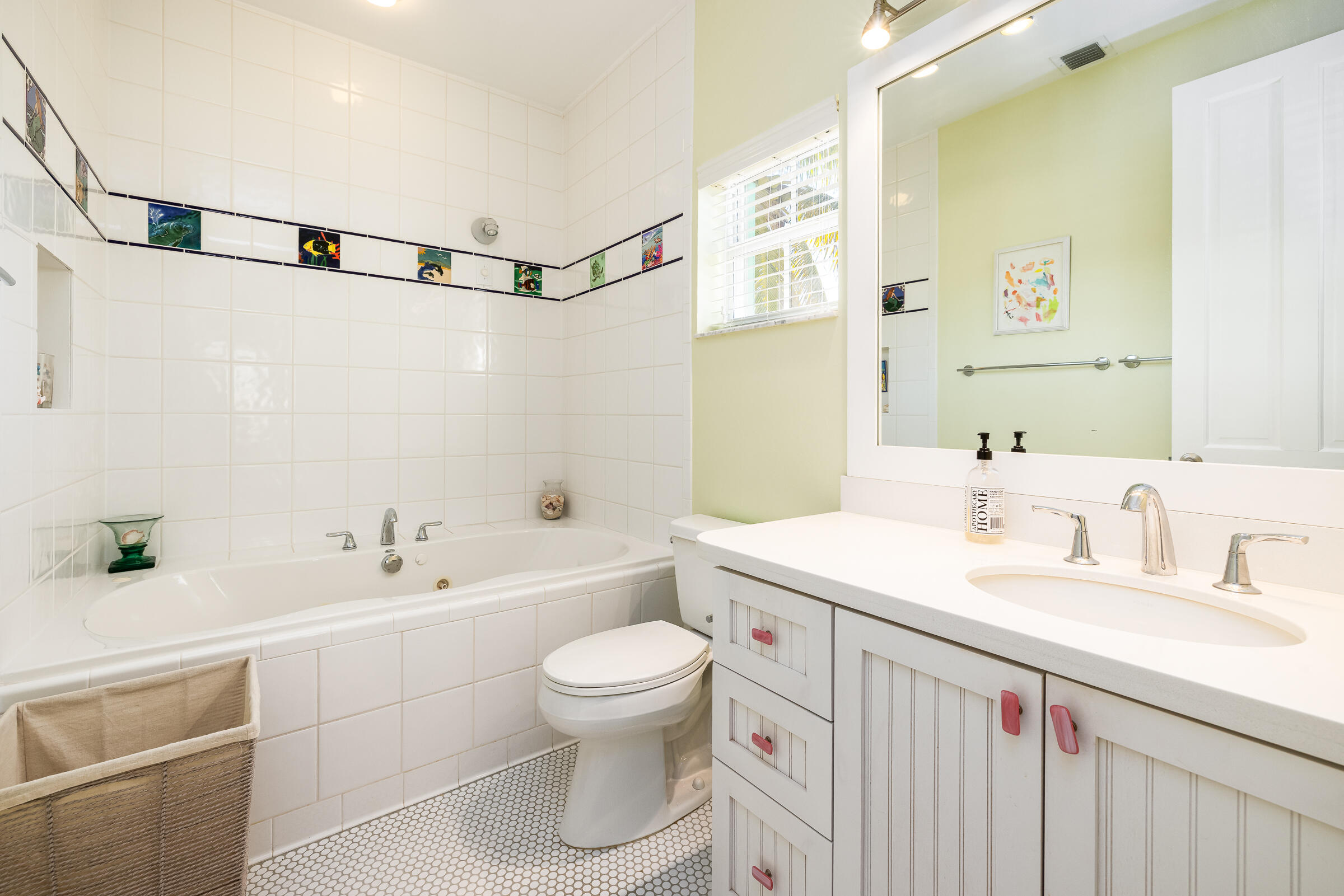 112 Leoni Drive Property Photo 24