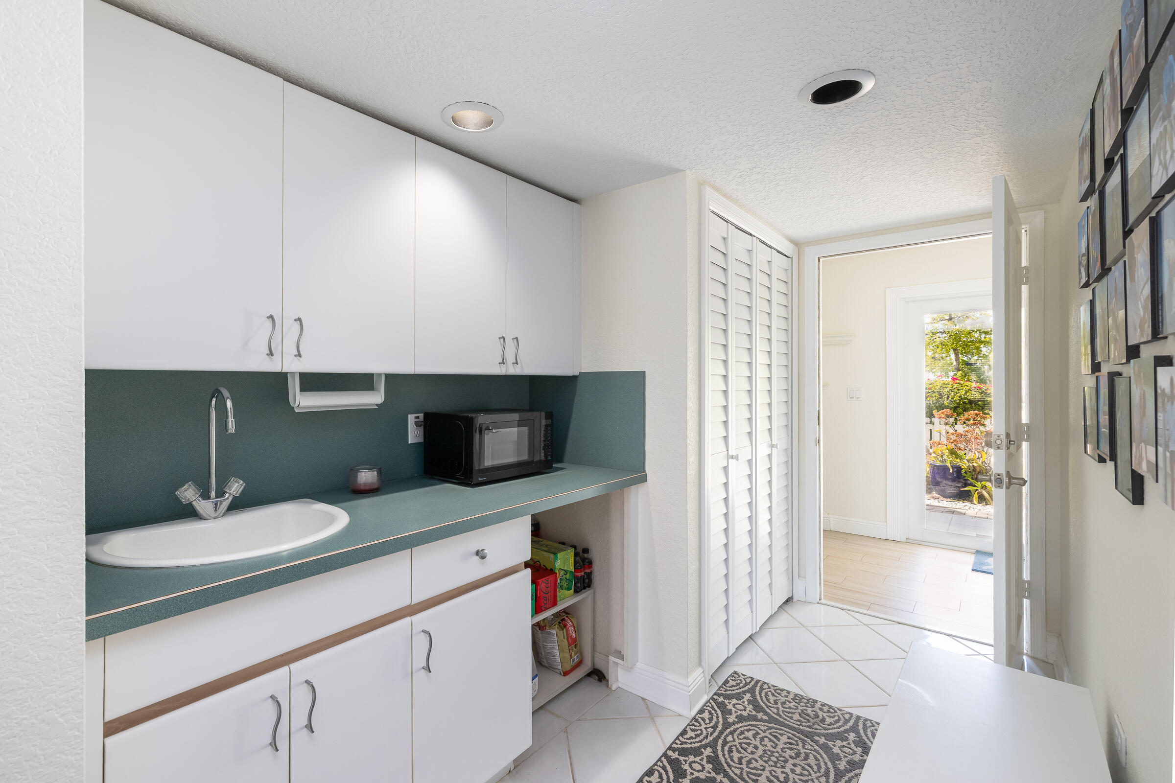 112 Leoni Drive Property Photo 36