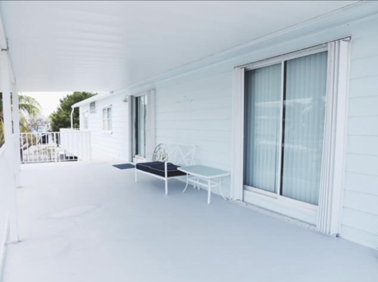 158 Blue Harbor Drive Property Photo 3